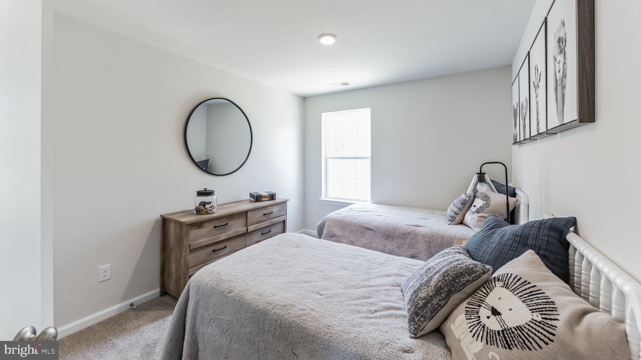 STRAWBERRY FIELDS - Residential