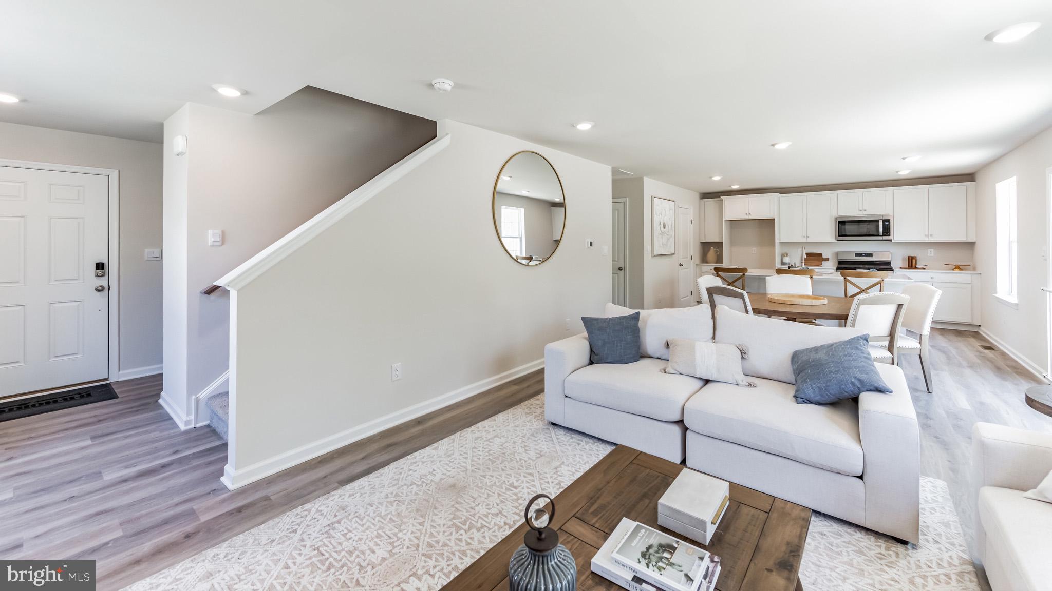 STRAWBERRY FIELDS - Residential