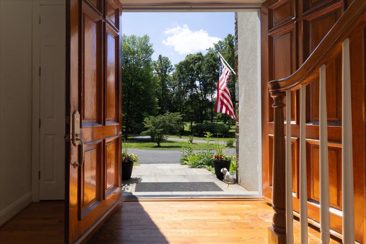 PRIVATE COLONY - Residential