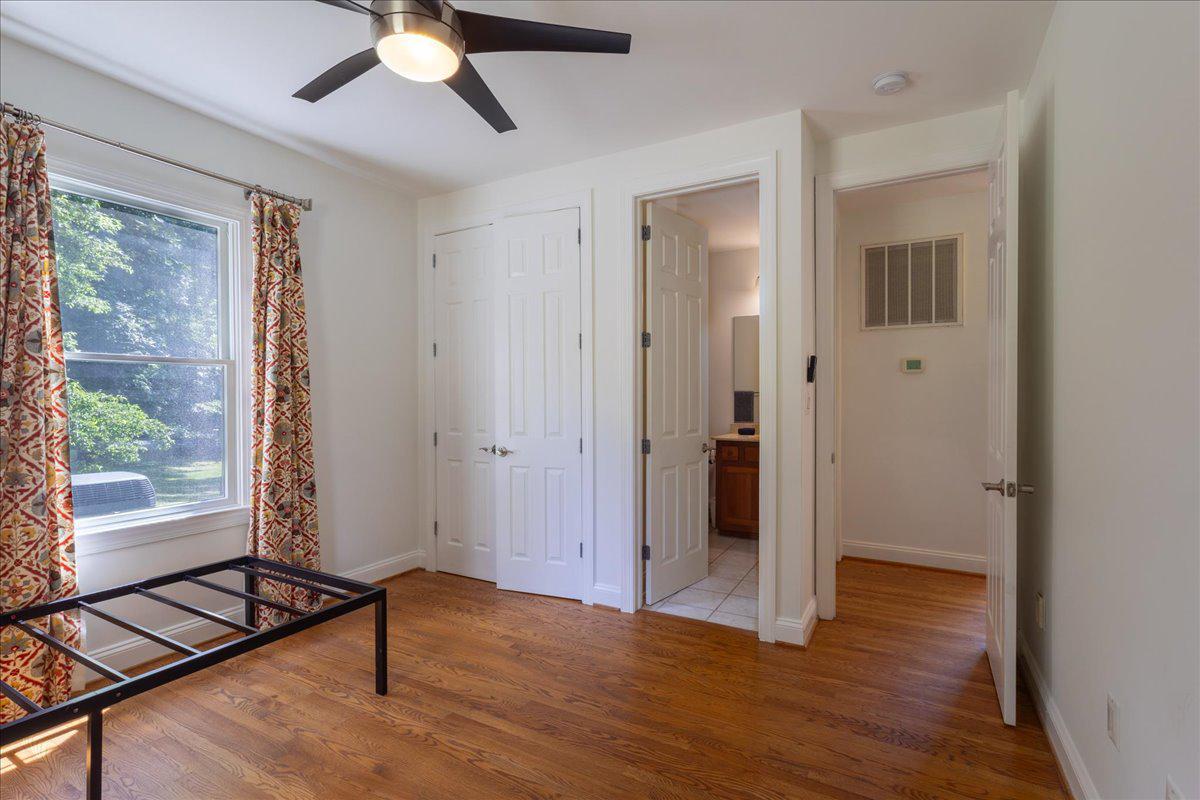 PRIVATE COLONY - Residential