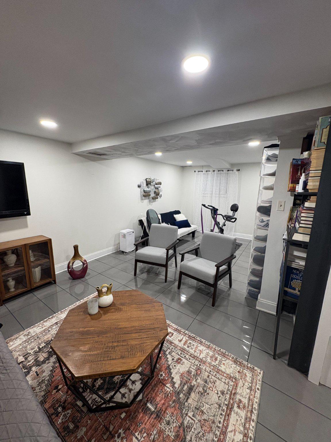 NEWTOWN SQ - Residential