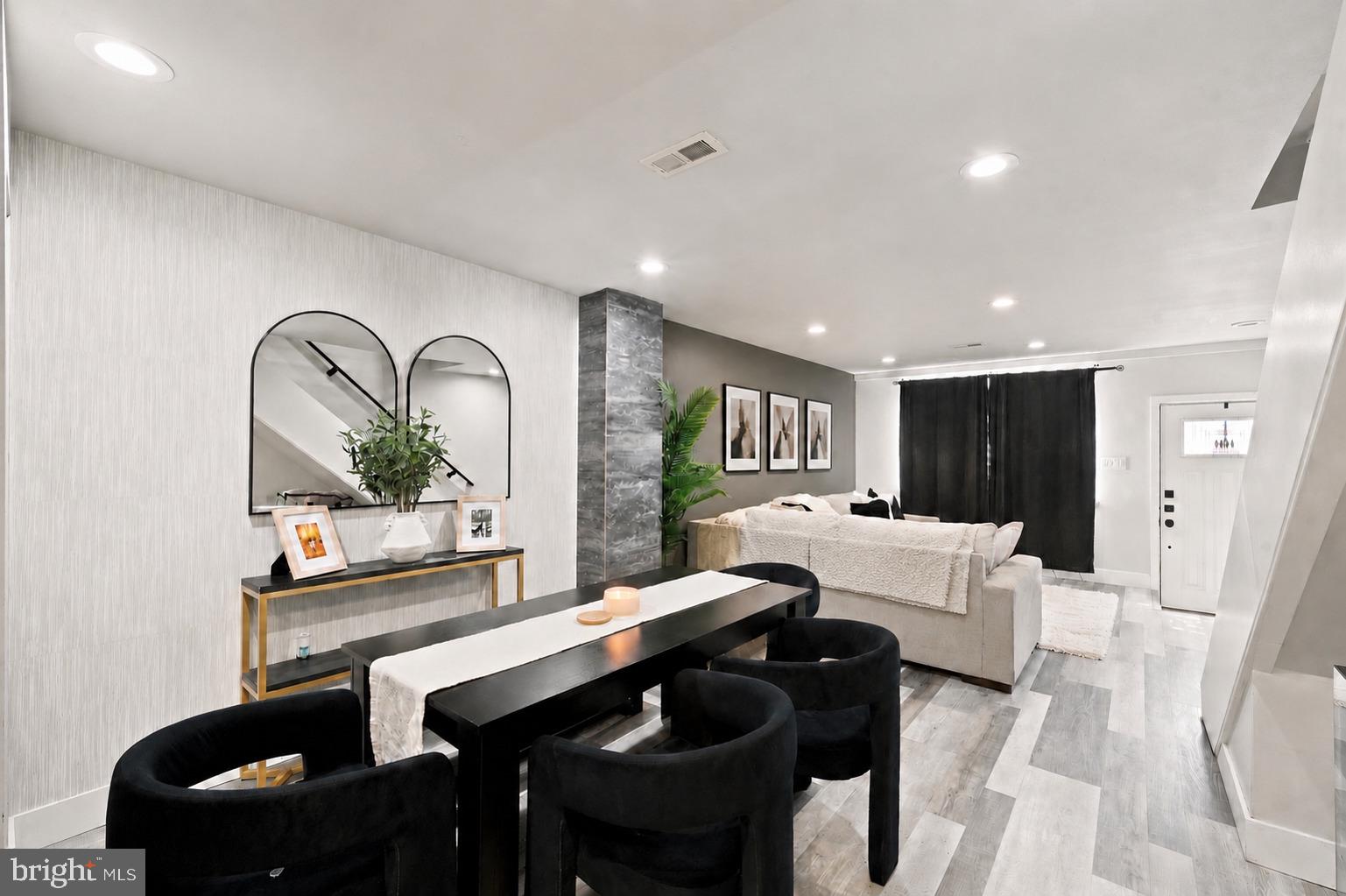 GIRARD ESTATES - Residential