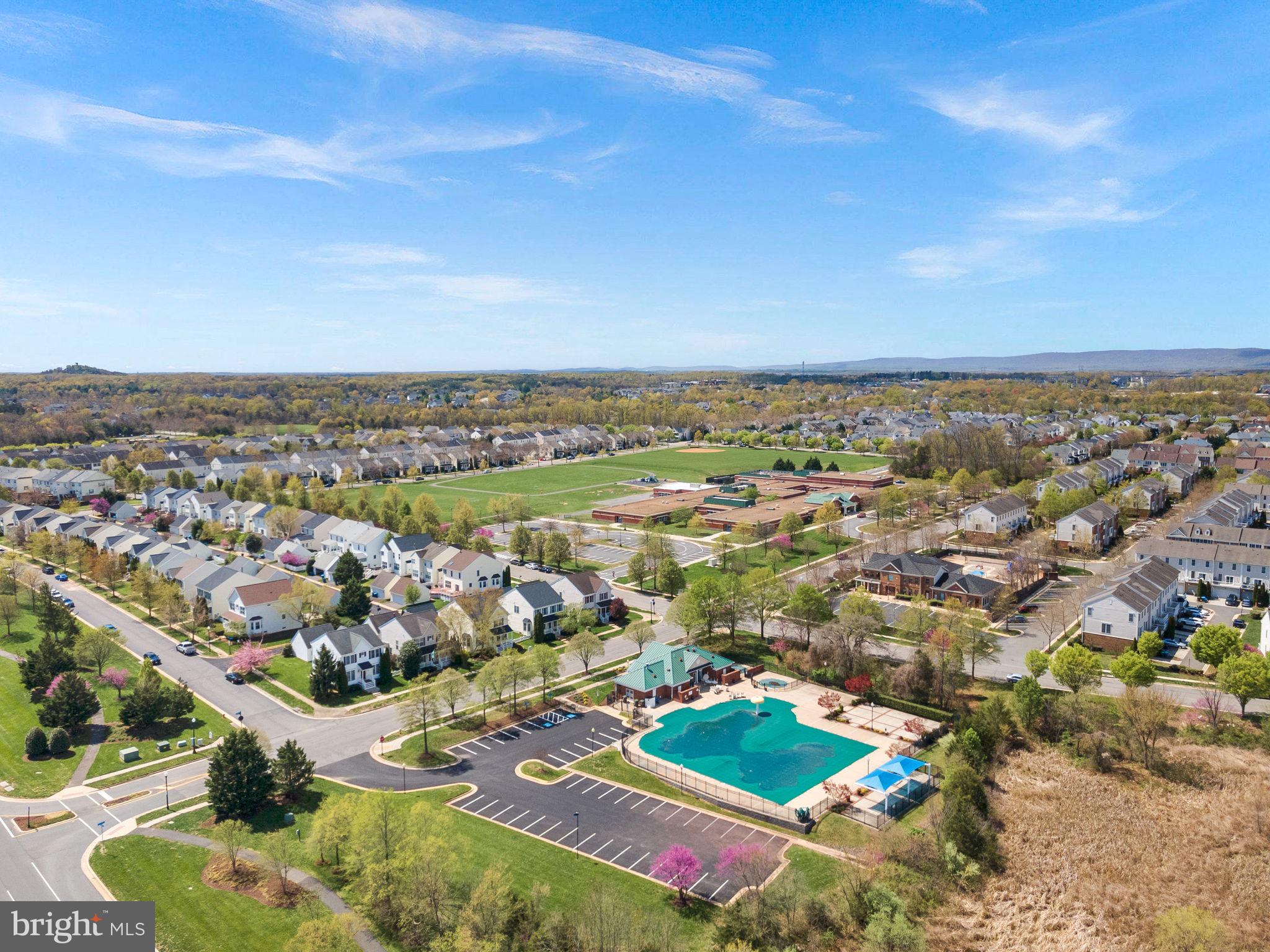 SOUTH RIDING - Residential