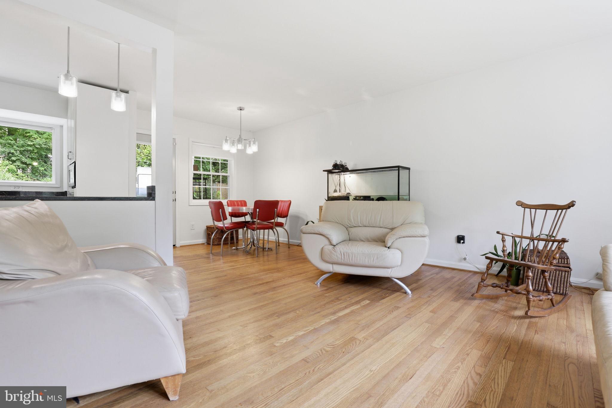 FAIRFAX VILLA - Residential