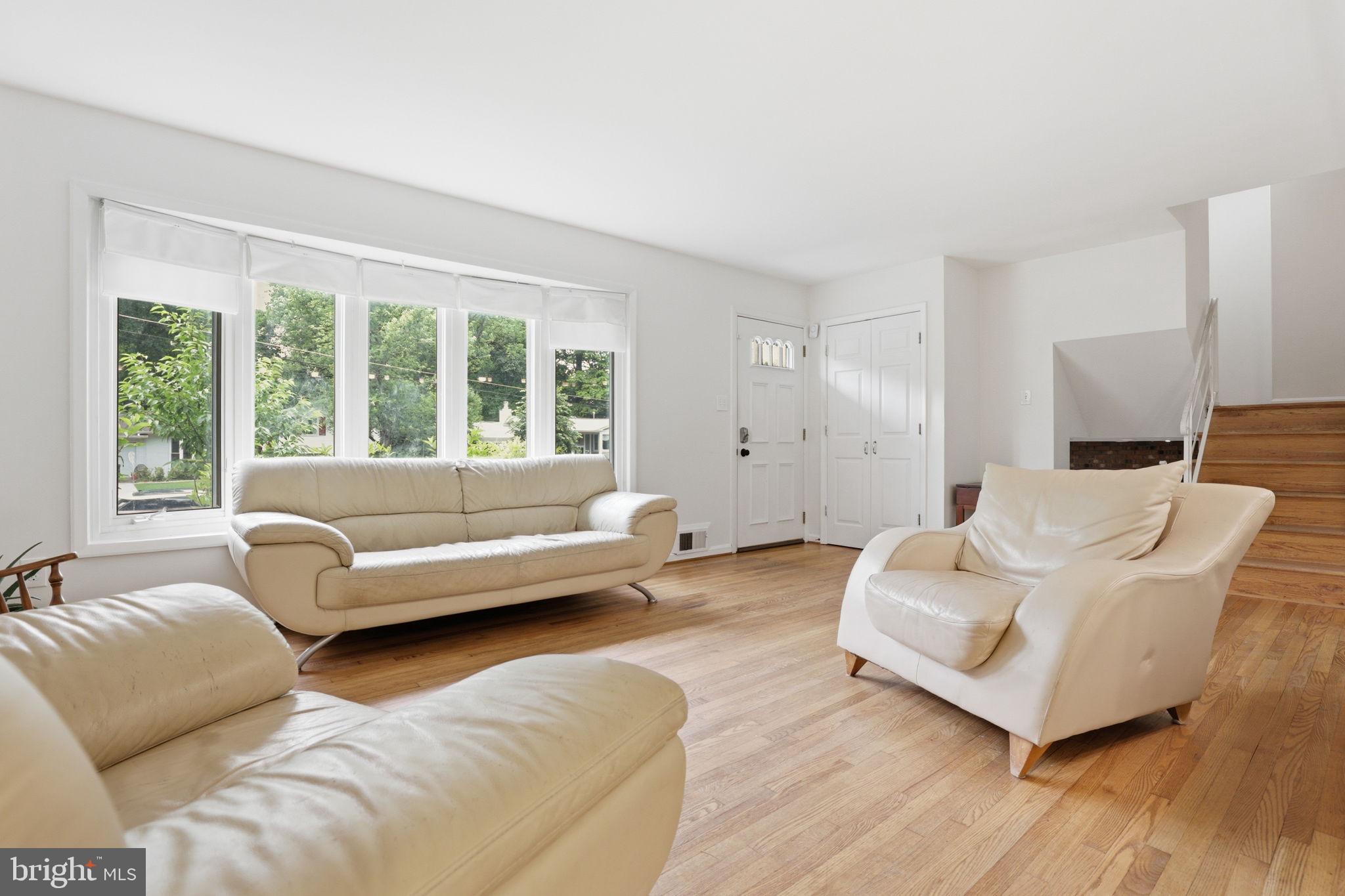 FAIRFAX VILLA - Residential
