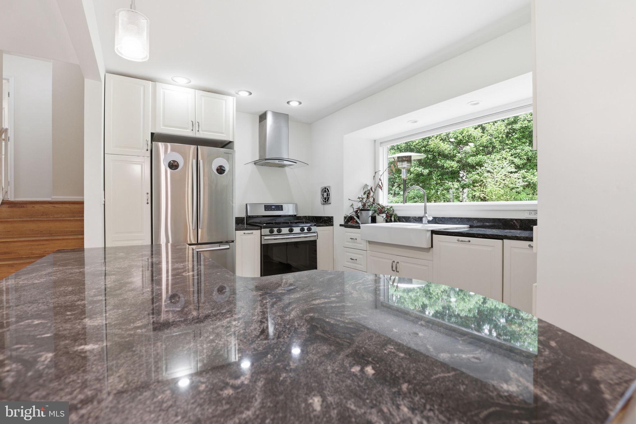 FAIRFAX VILLA - Residential