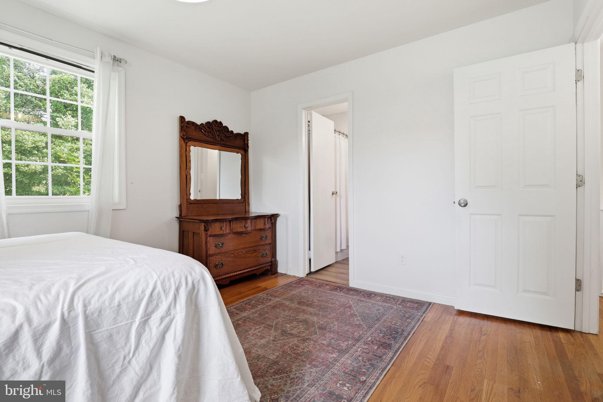 FAIRFAX VILLA - Residential