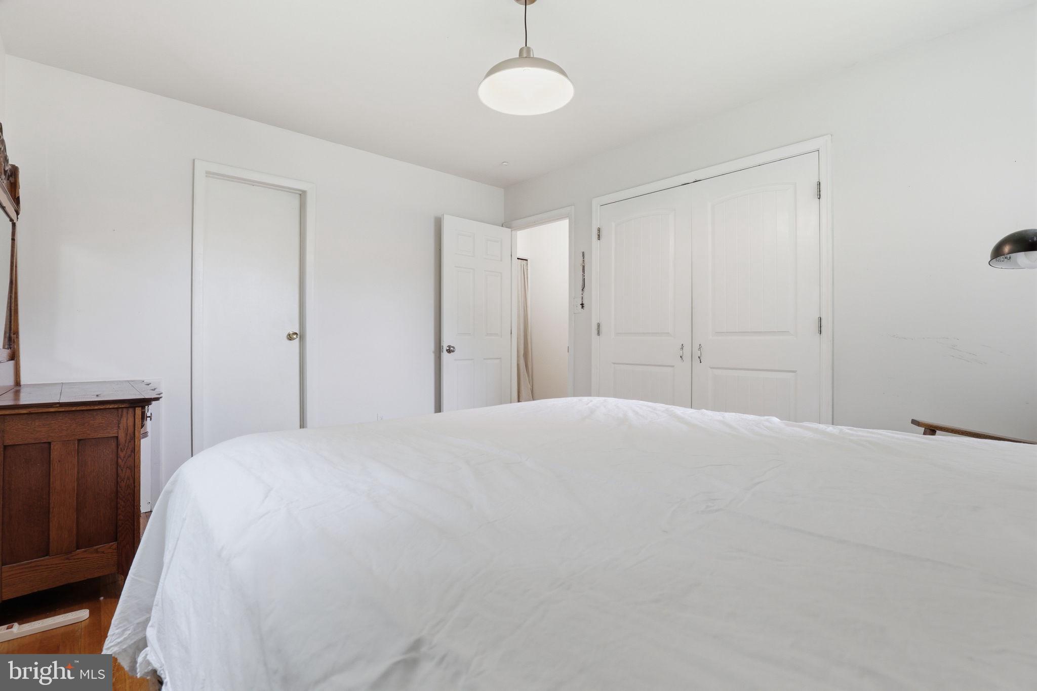 FAIRFAX VILLA - Residential