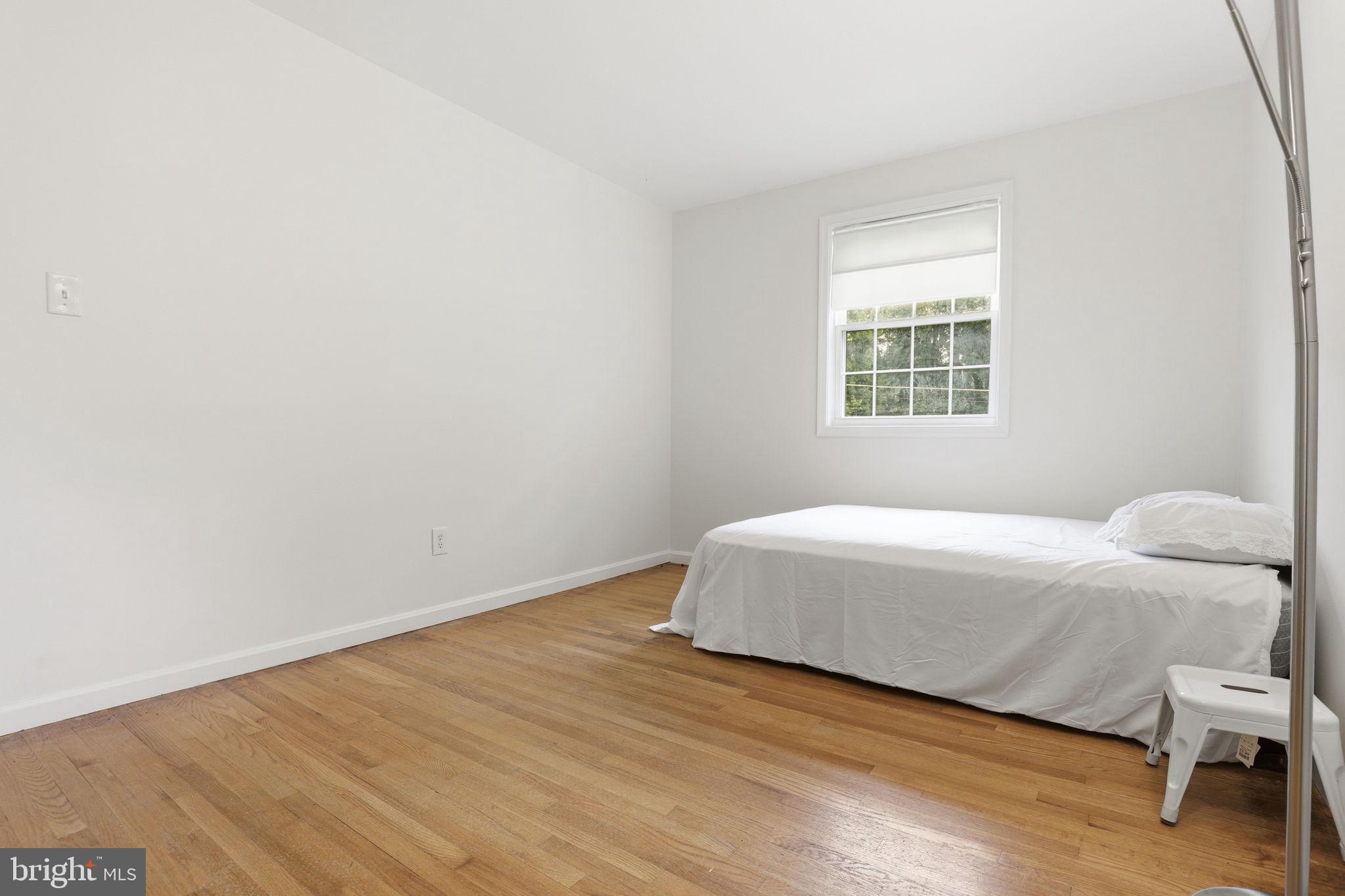 FAIRFAX VILLA - Residential
