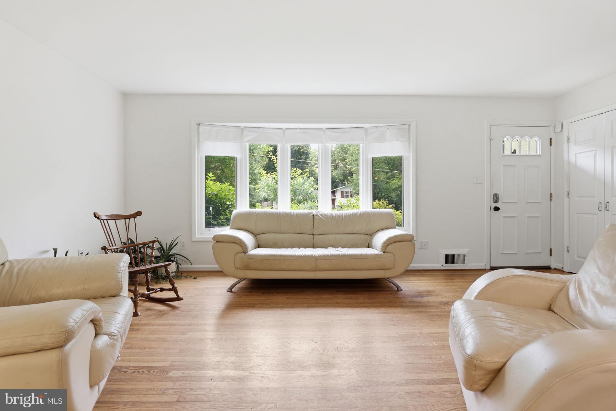 FAIRFAX VILLA - Residential
