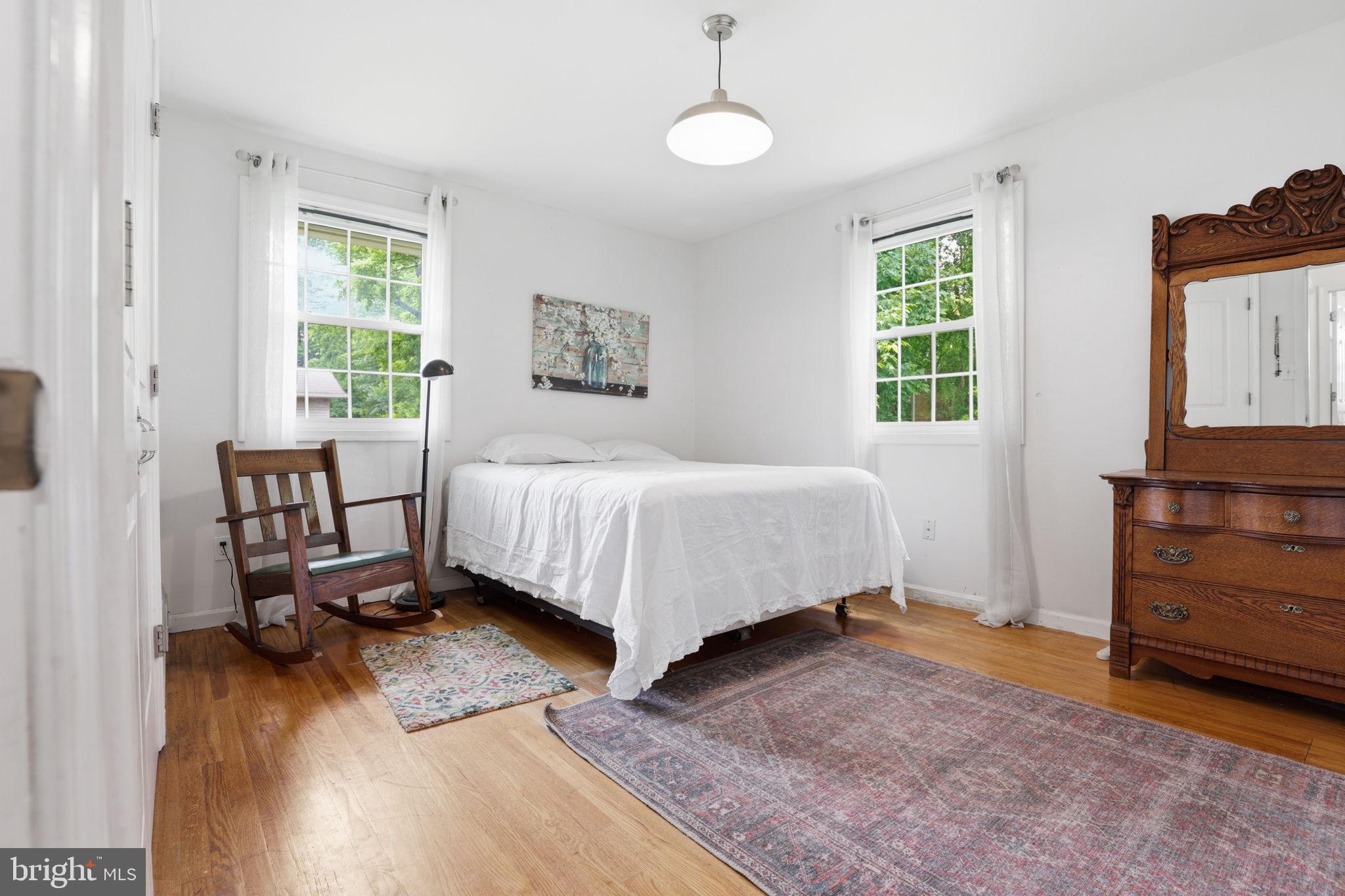 FAIRFAX VILLA - Residential