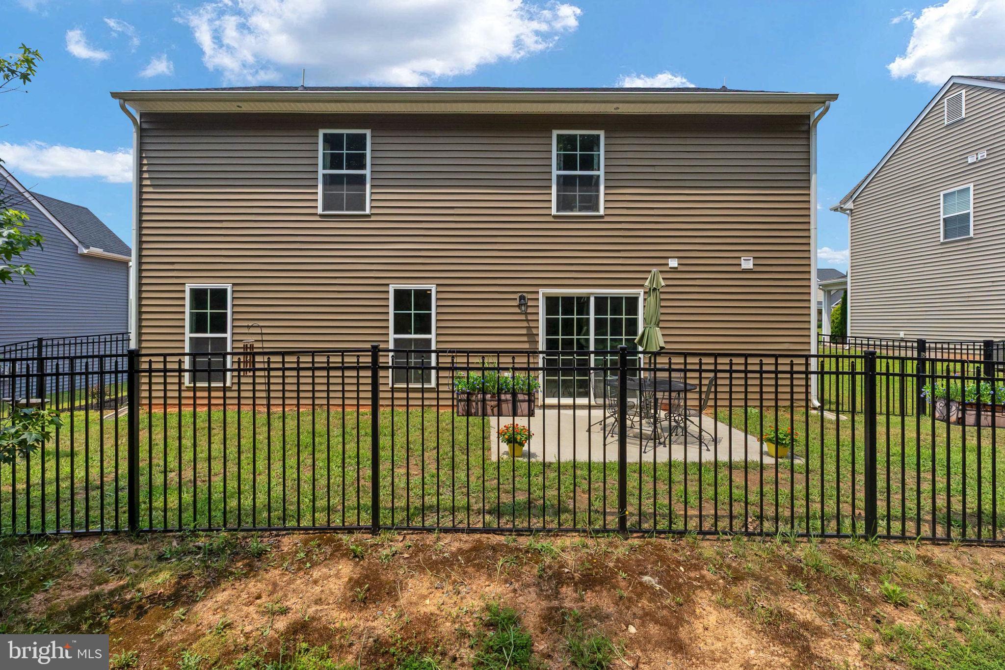 COUNTRYSIDE - Residential