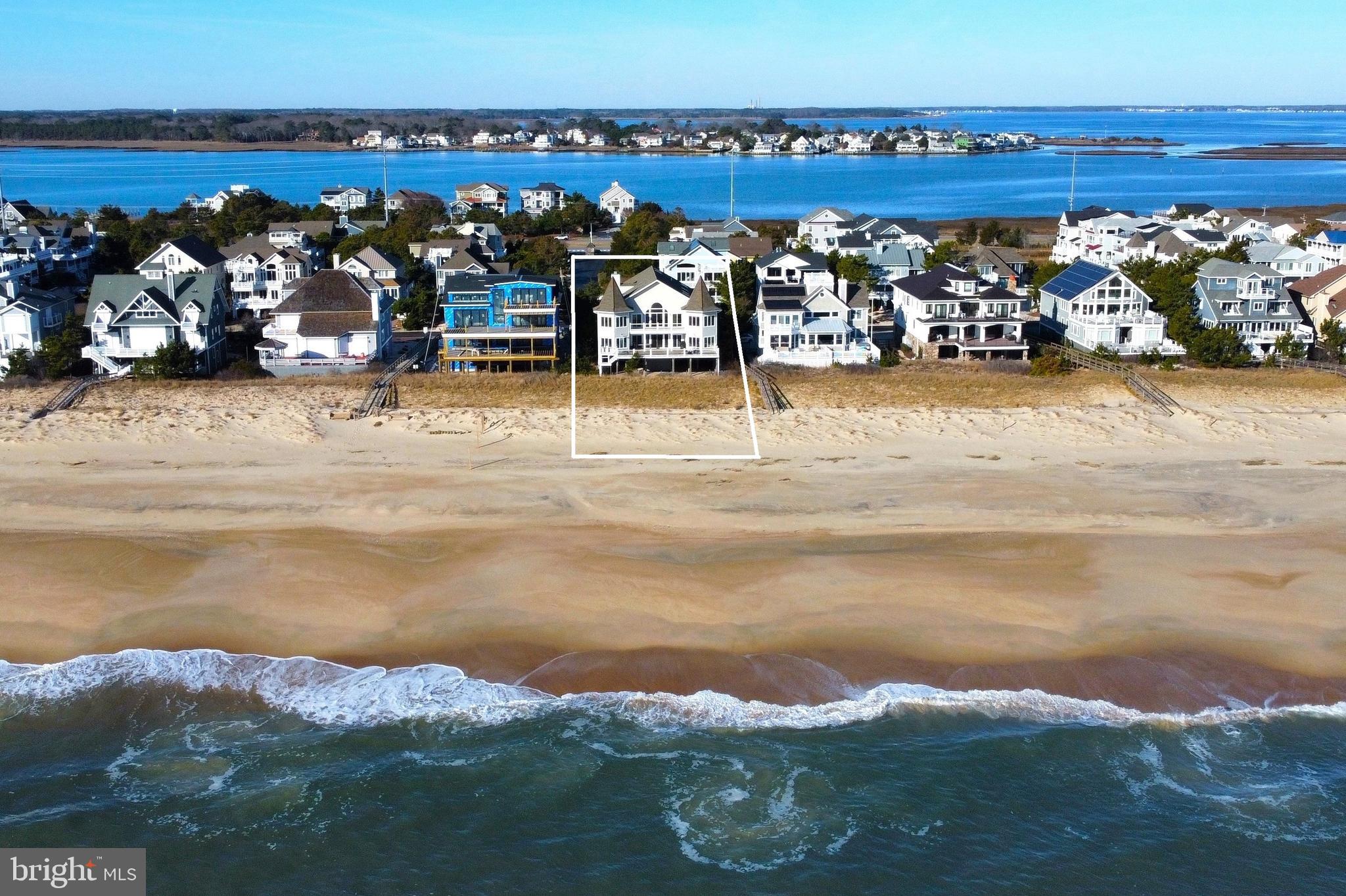 BREAKWATER BEACH - Residential