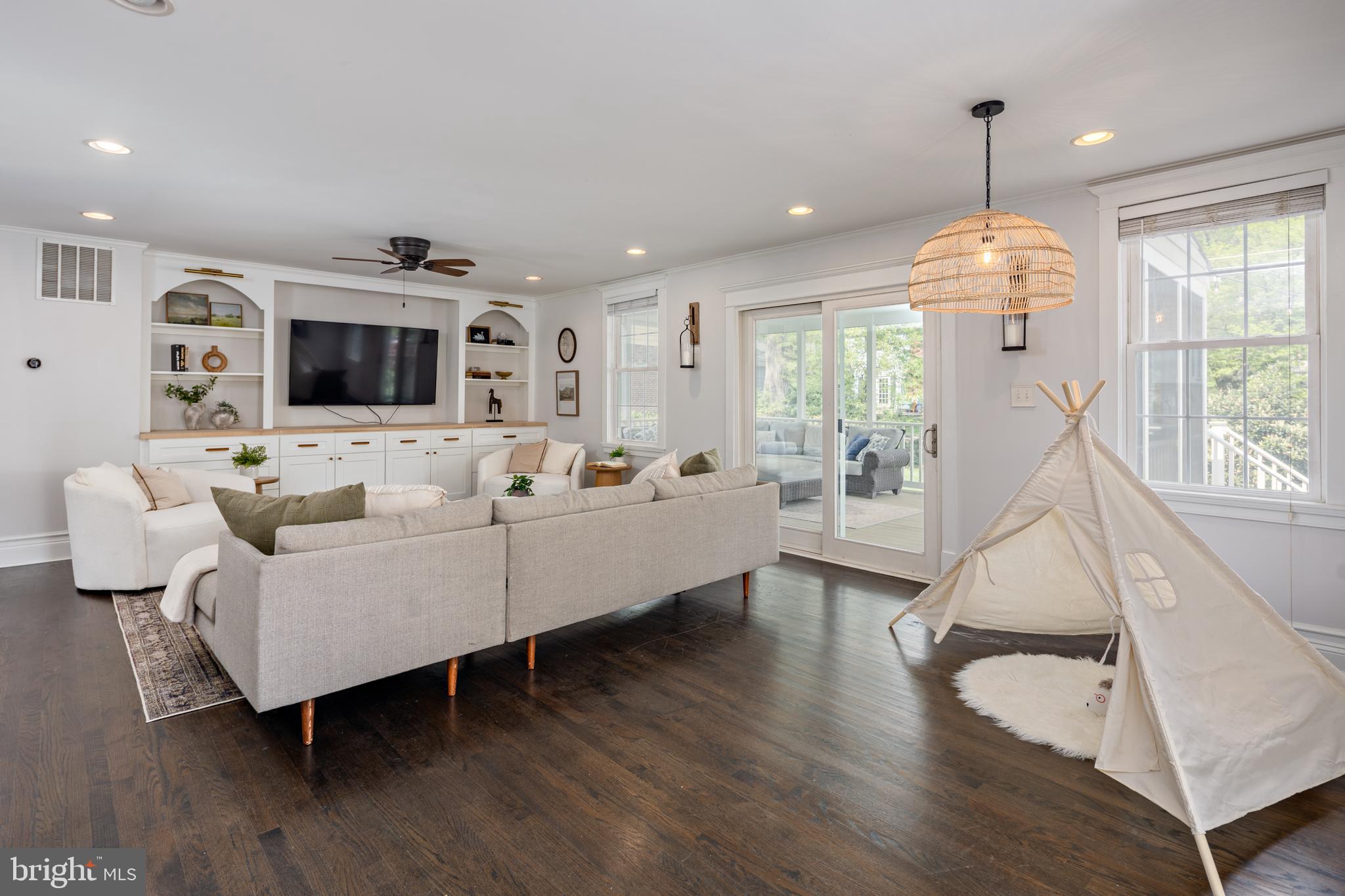 STONELEIGH - Residential