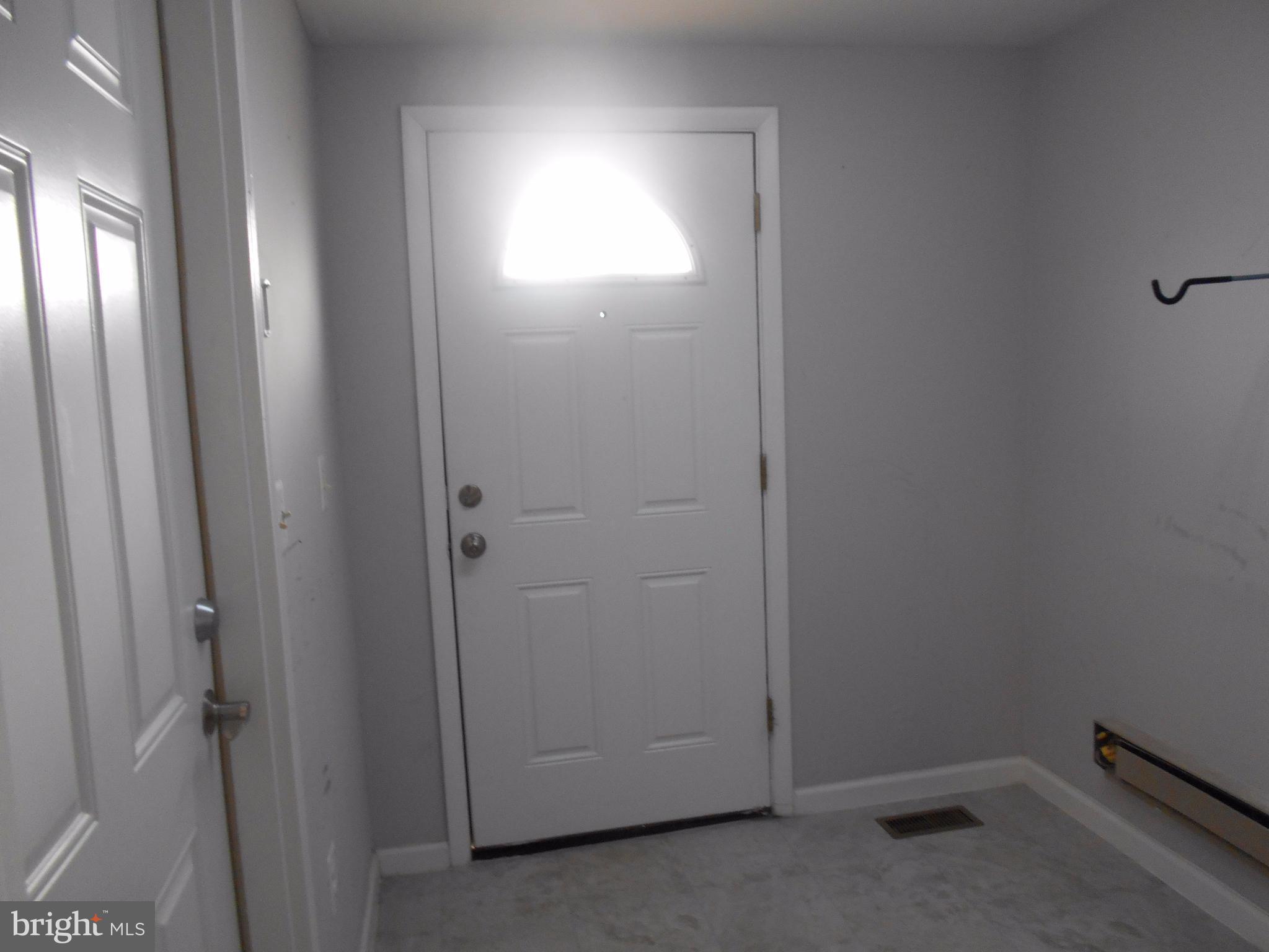 LAUREL - Residential Lease