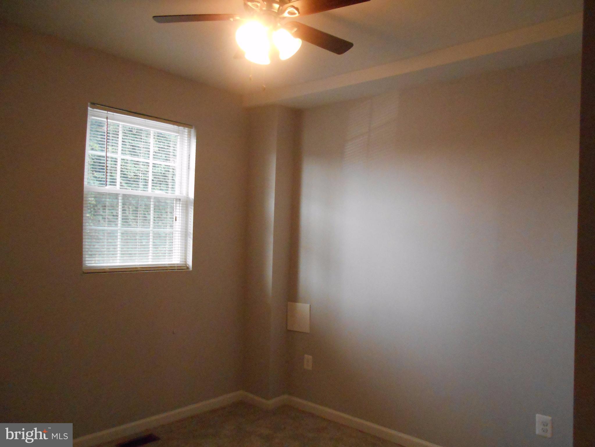LAUREL - Residential Lease