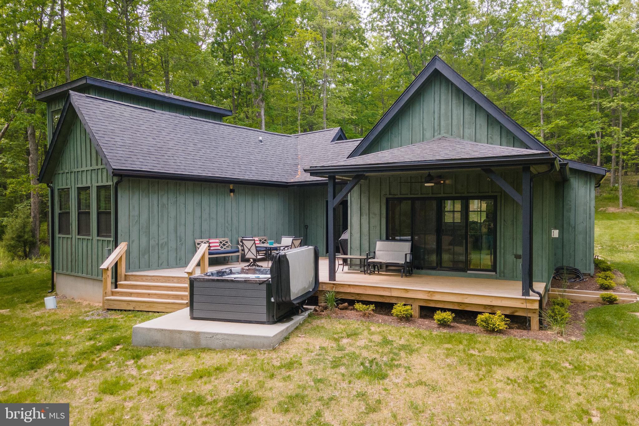 THOUSAND ACRES - Residential