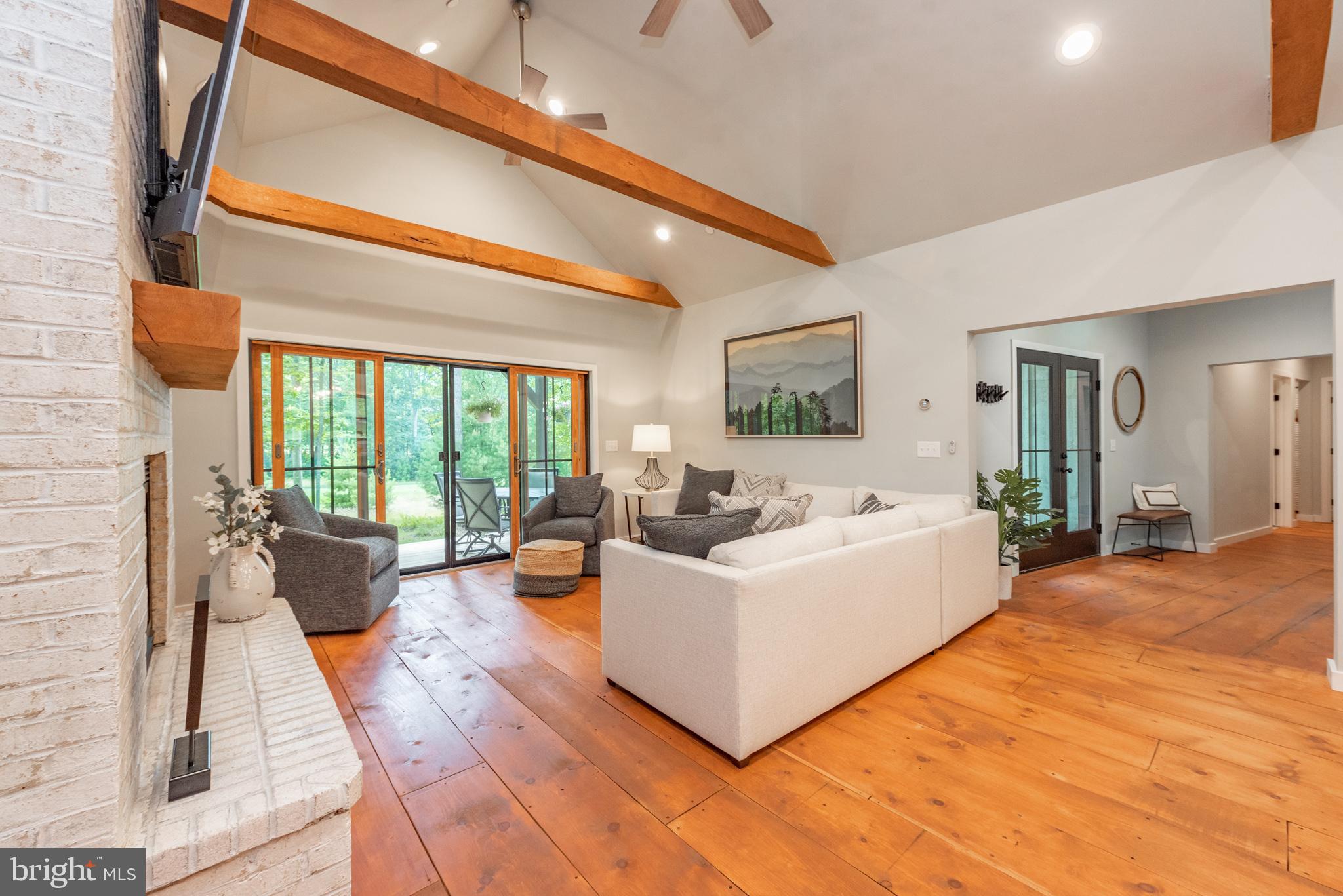 THOUSAND ACRES - Residential