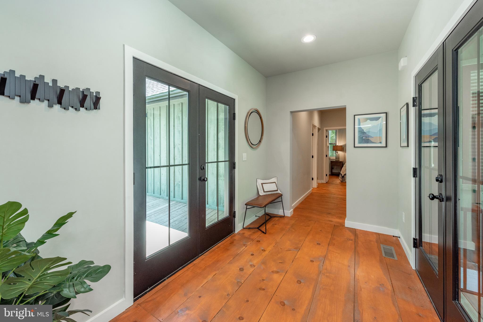 THOUSAND ACRES - Residential