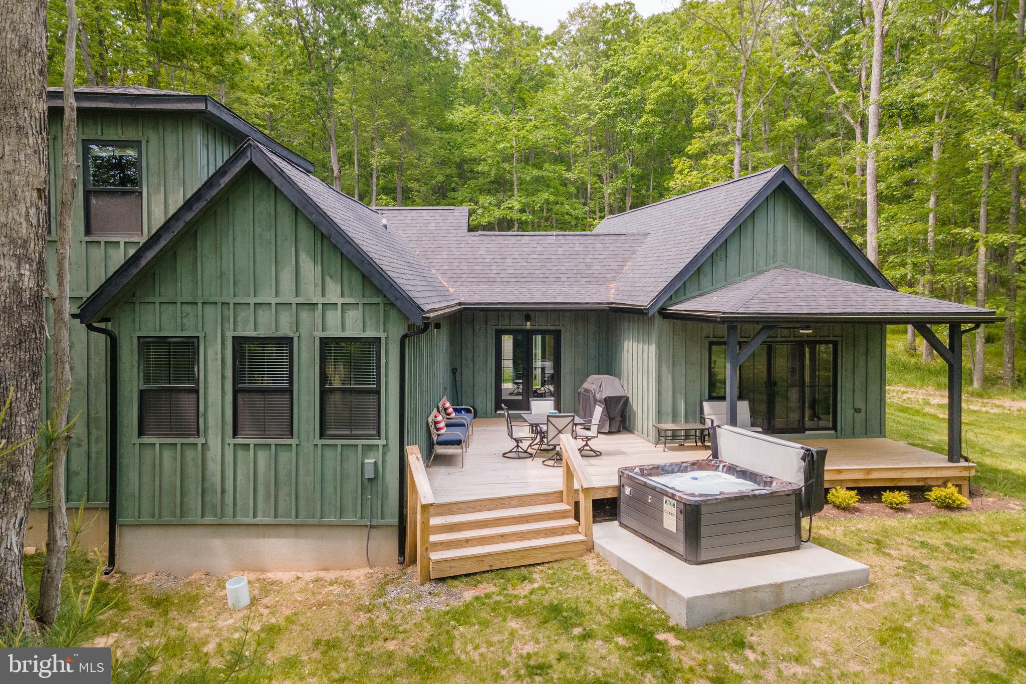 THOUSAND ACRES - Residential