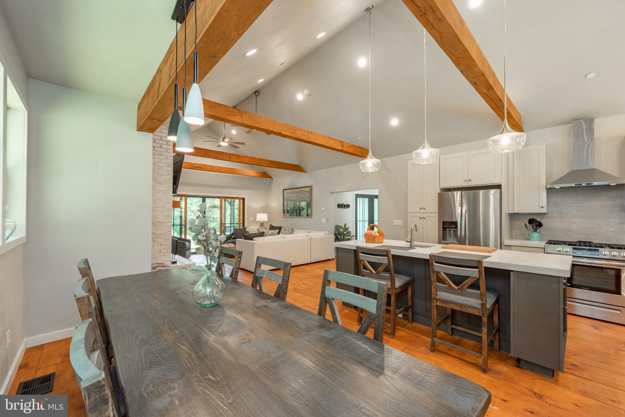 THOUSAND ACRES - Residential