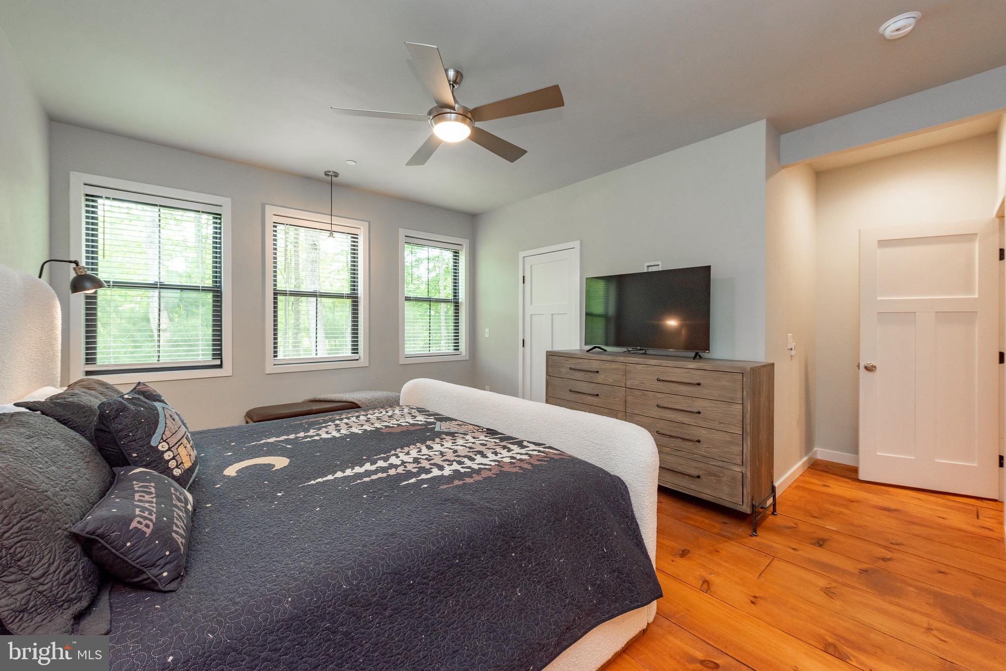 THOUSAND ACRES - Residential