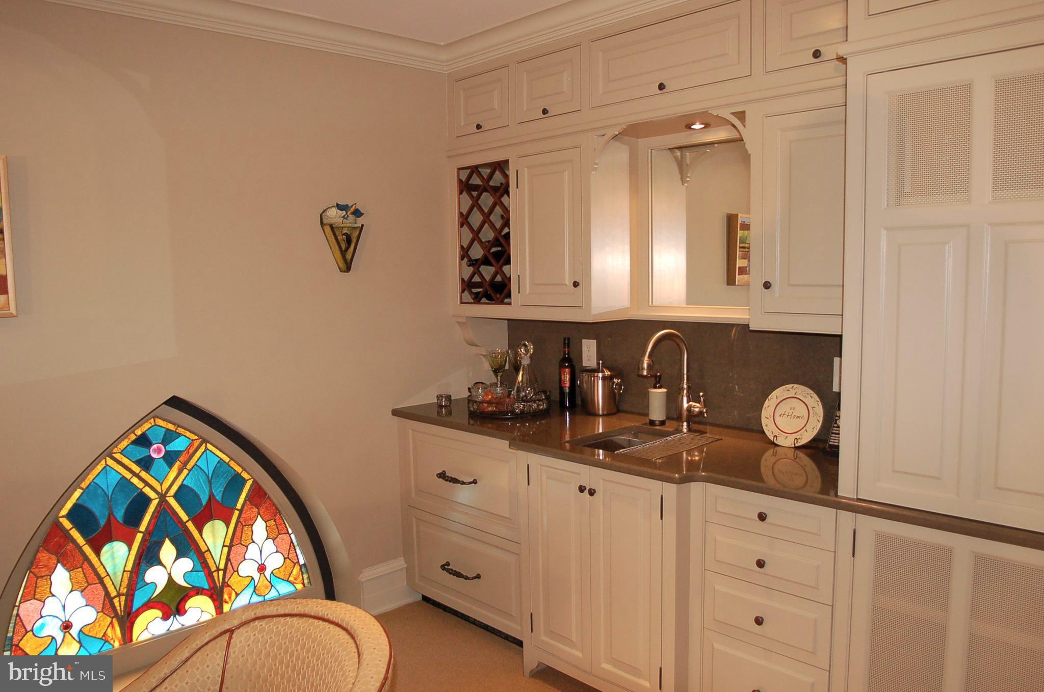 CHESTNUT HILL - Residential