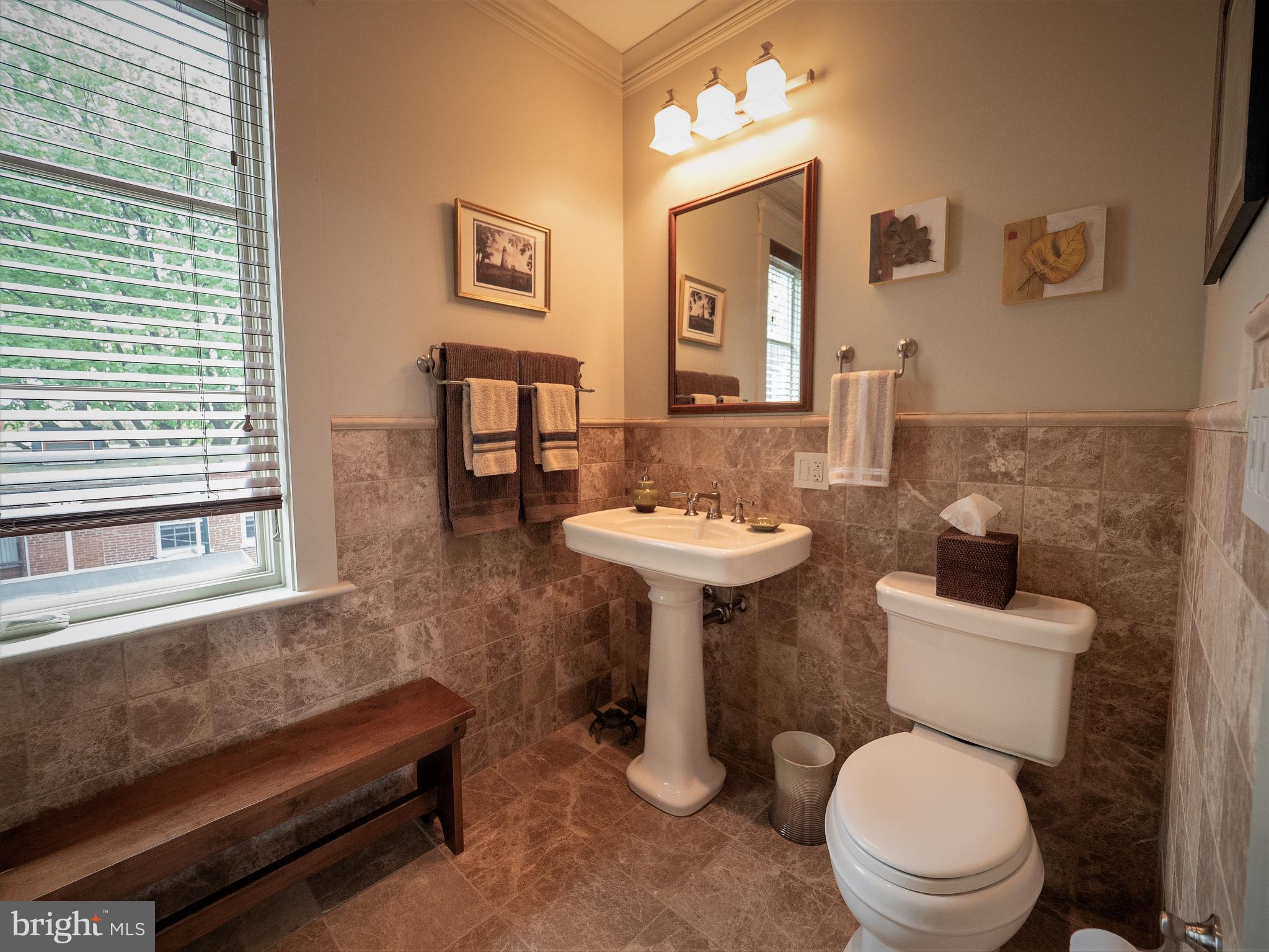 CHESTNUT HILL - Residential