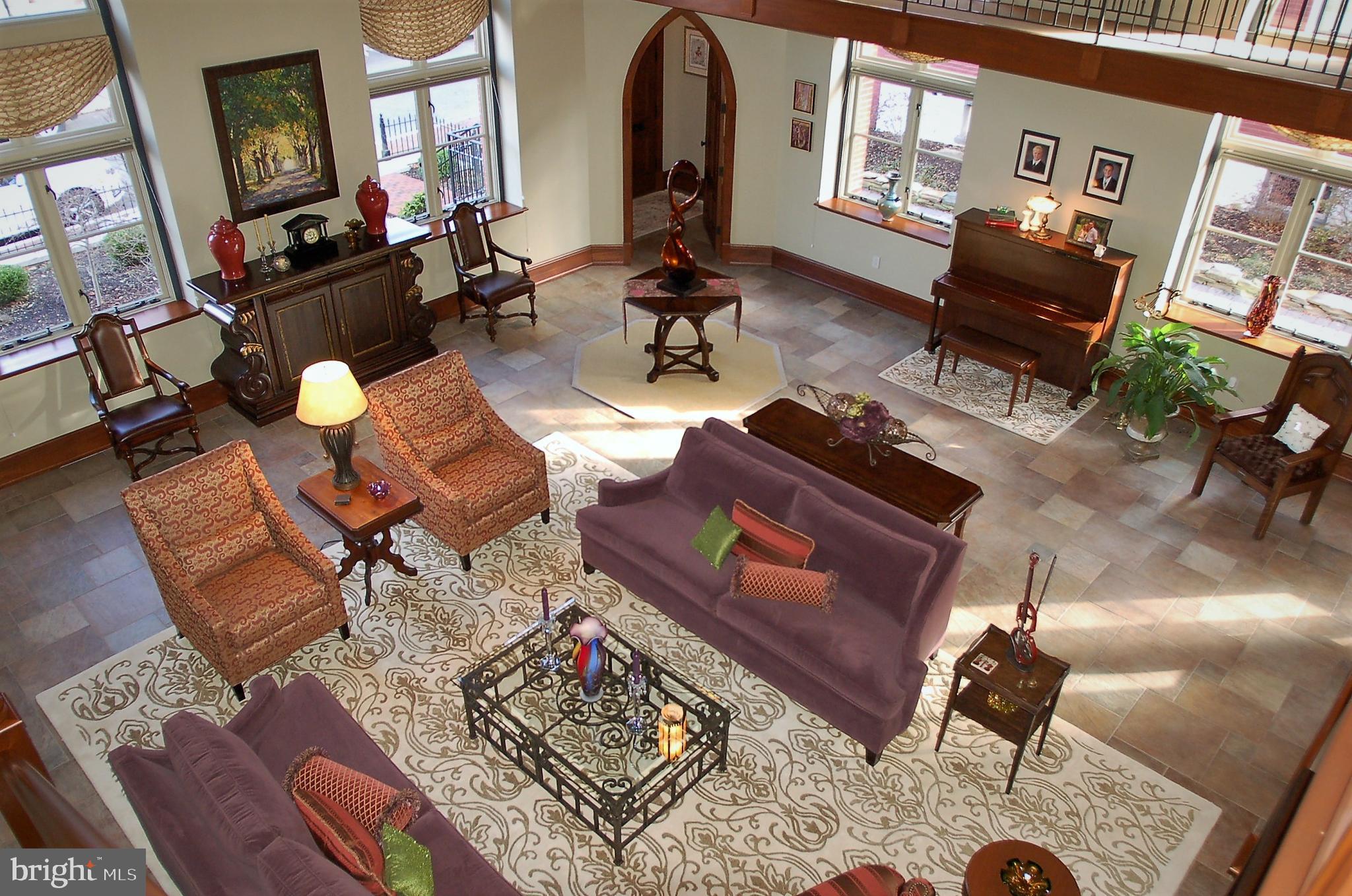 CHESTNUT HILL - Residential