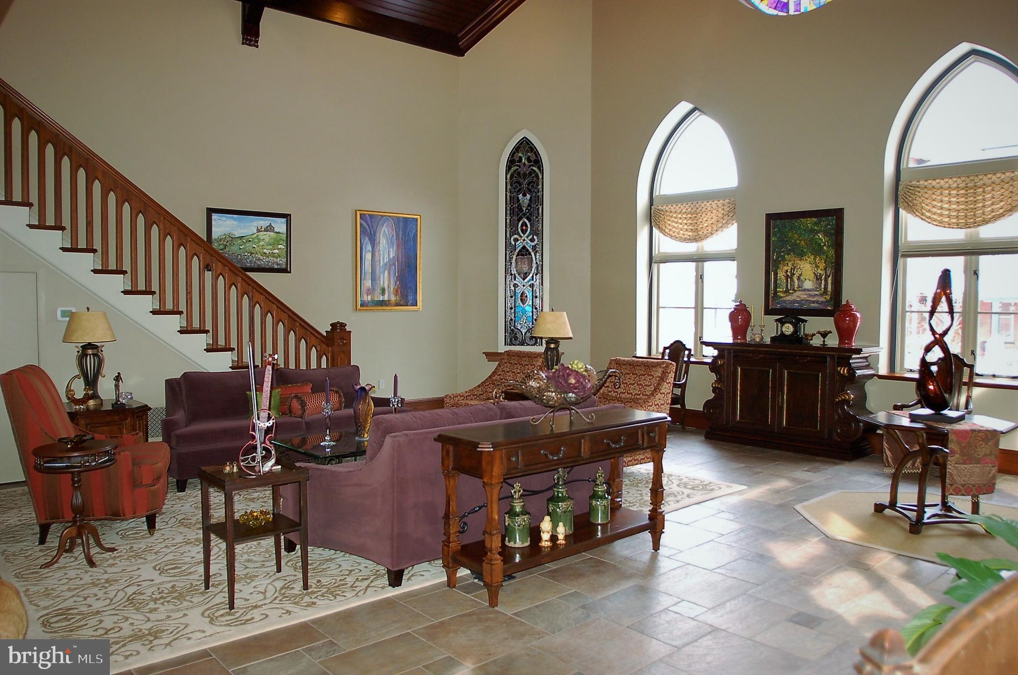 CHESTNUT HILL - Residential