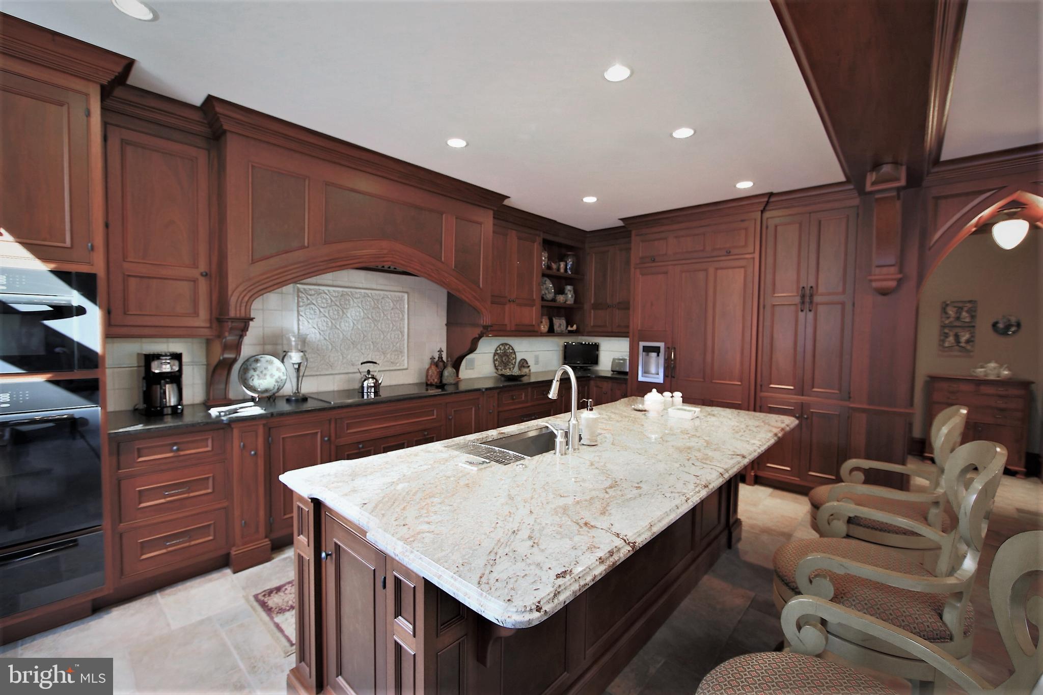 CHESTNUT HILL - Residential