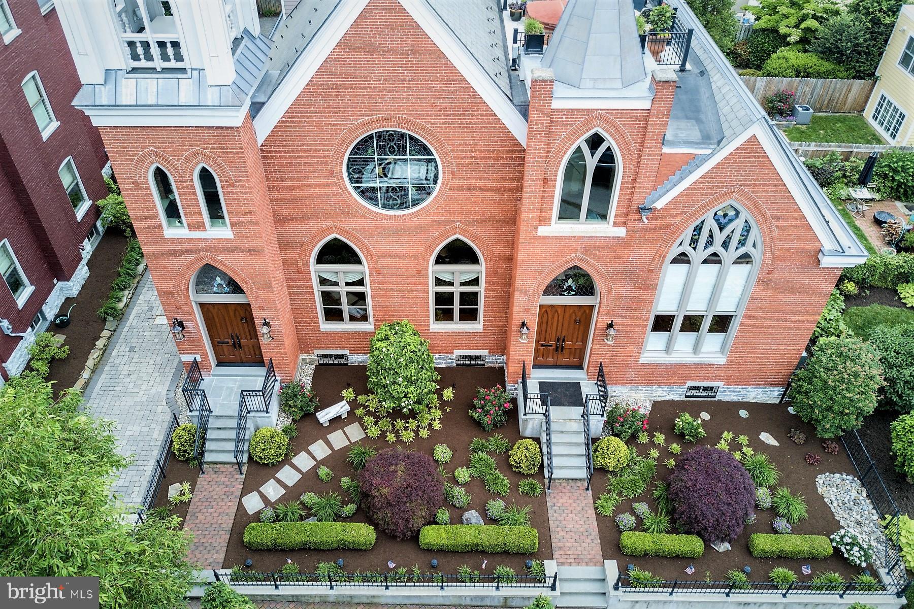 CHESTNUT HILL - Residential