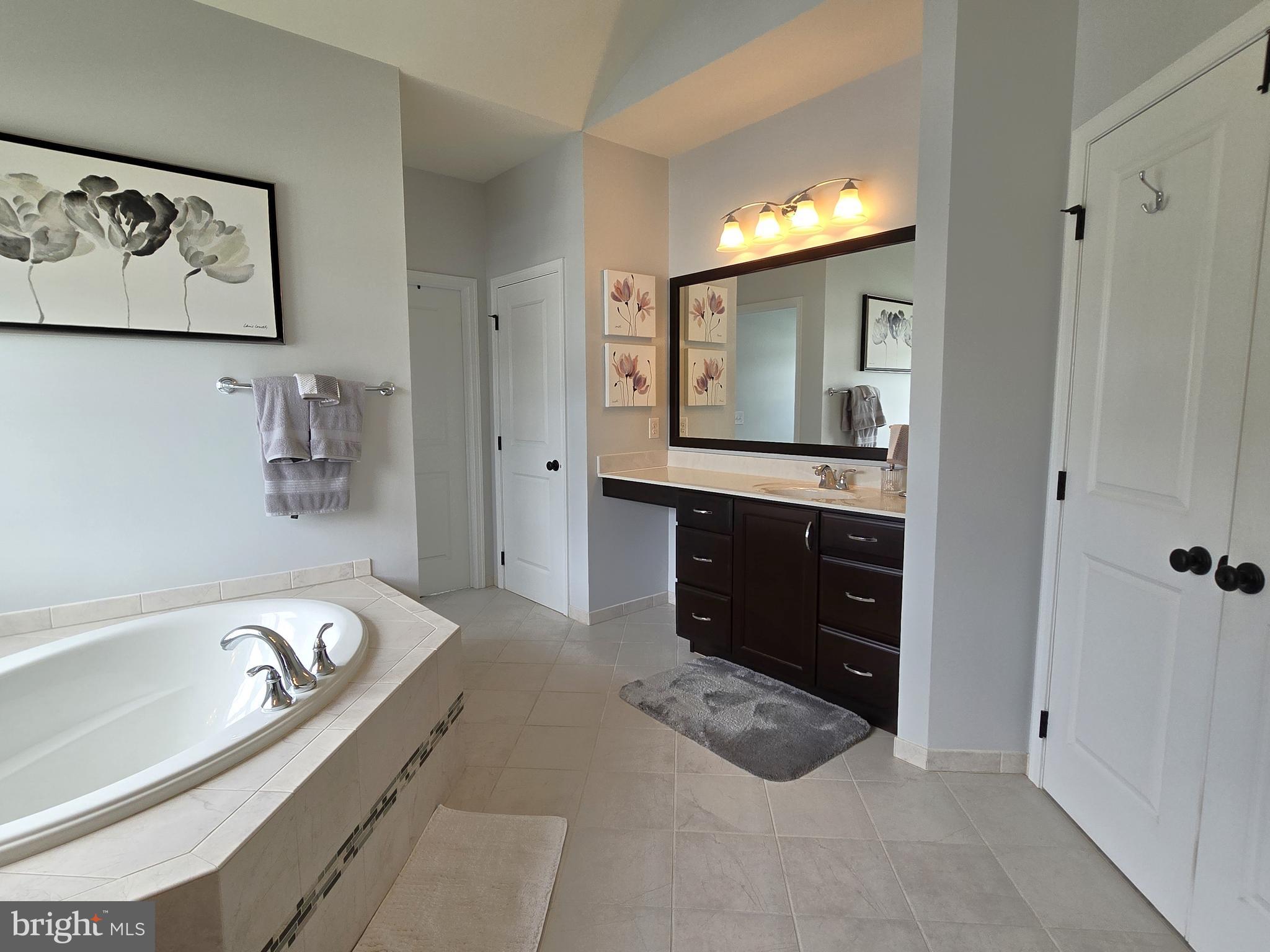 WEYHILL ESTATES - Residential