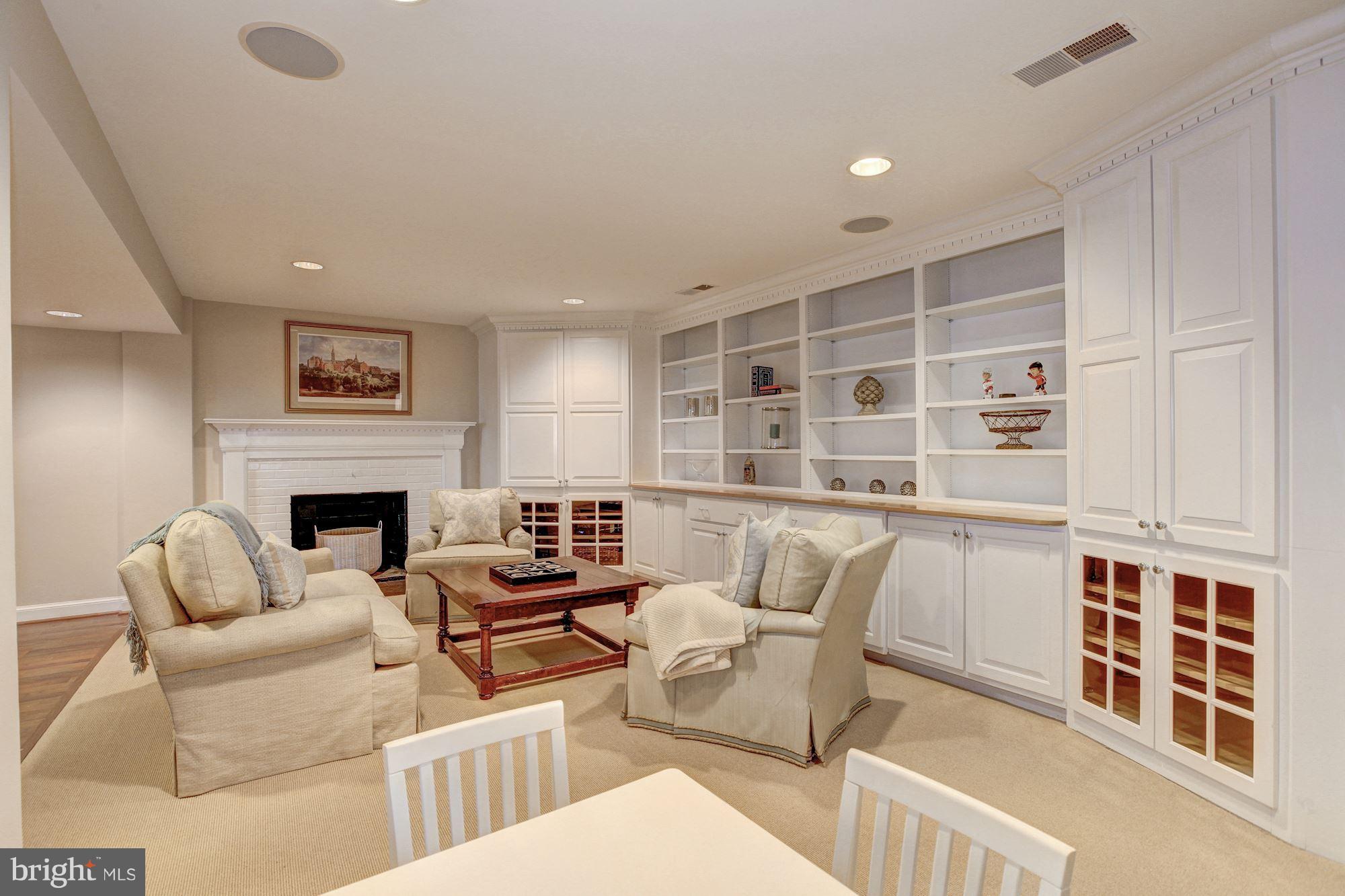 WESTMORELAND HILLS - Residential