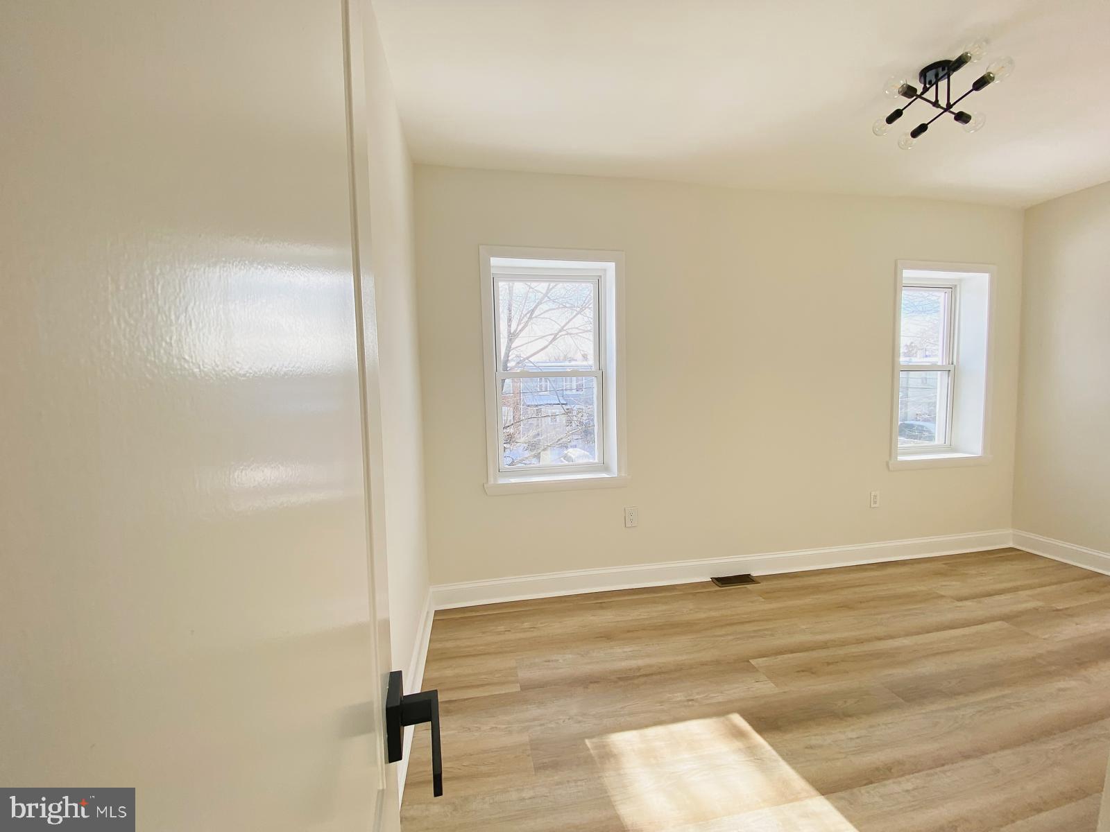 ARLINGTON - Residential