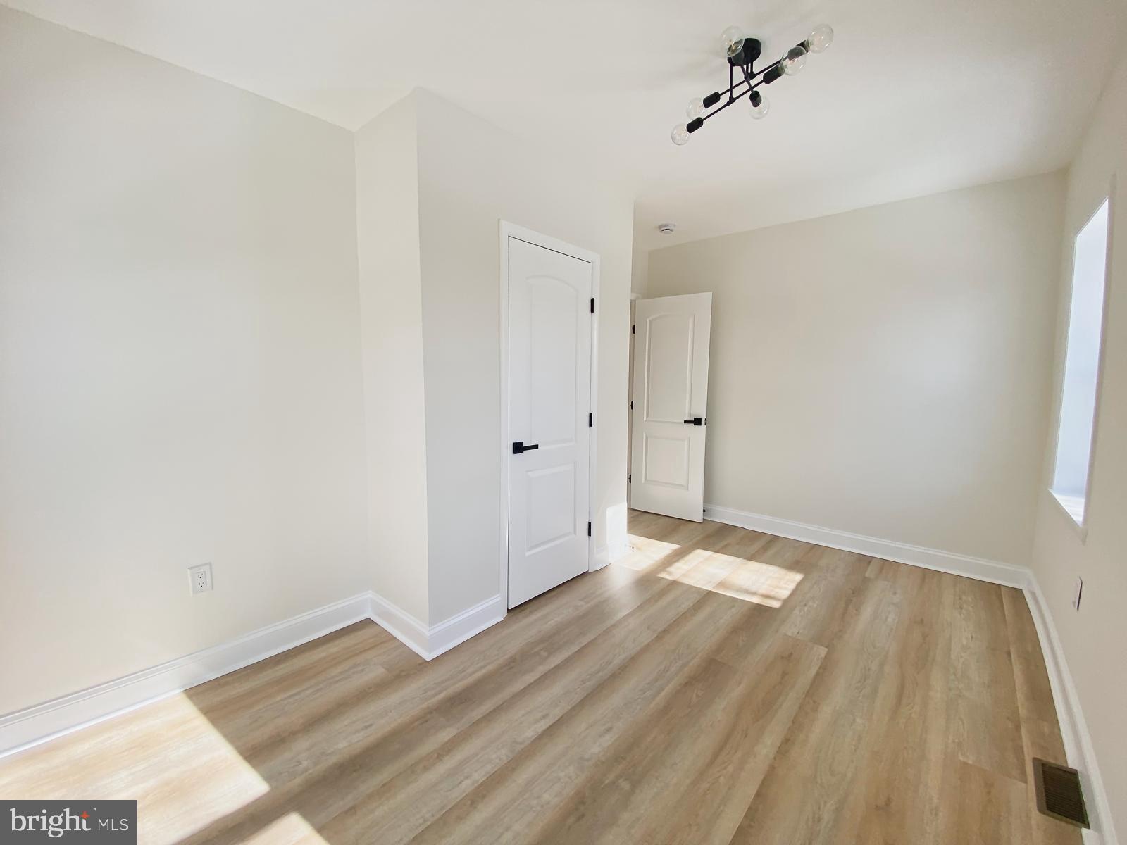 ARLINGTON - Residential