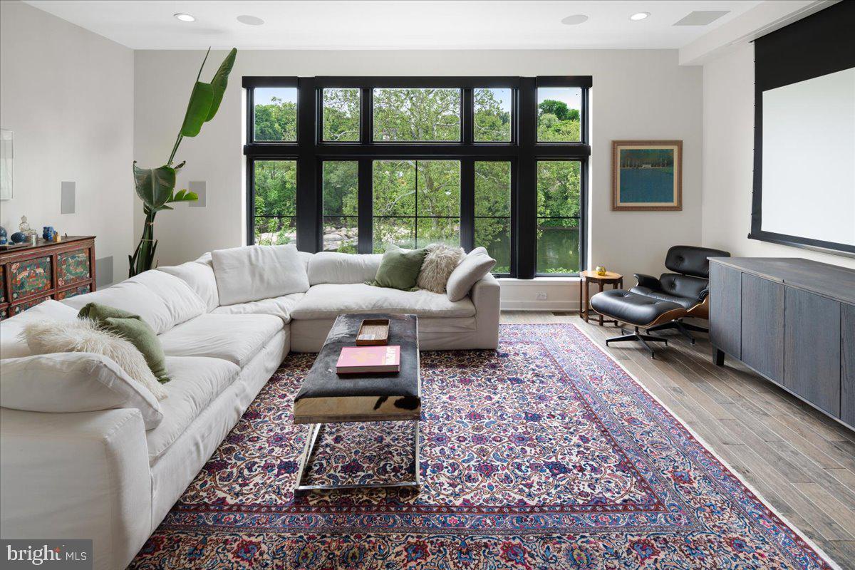 MANAYUNK - Residential