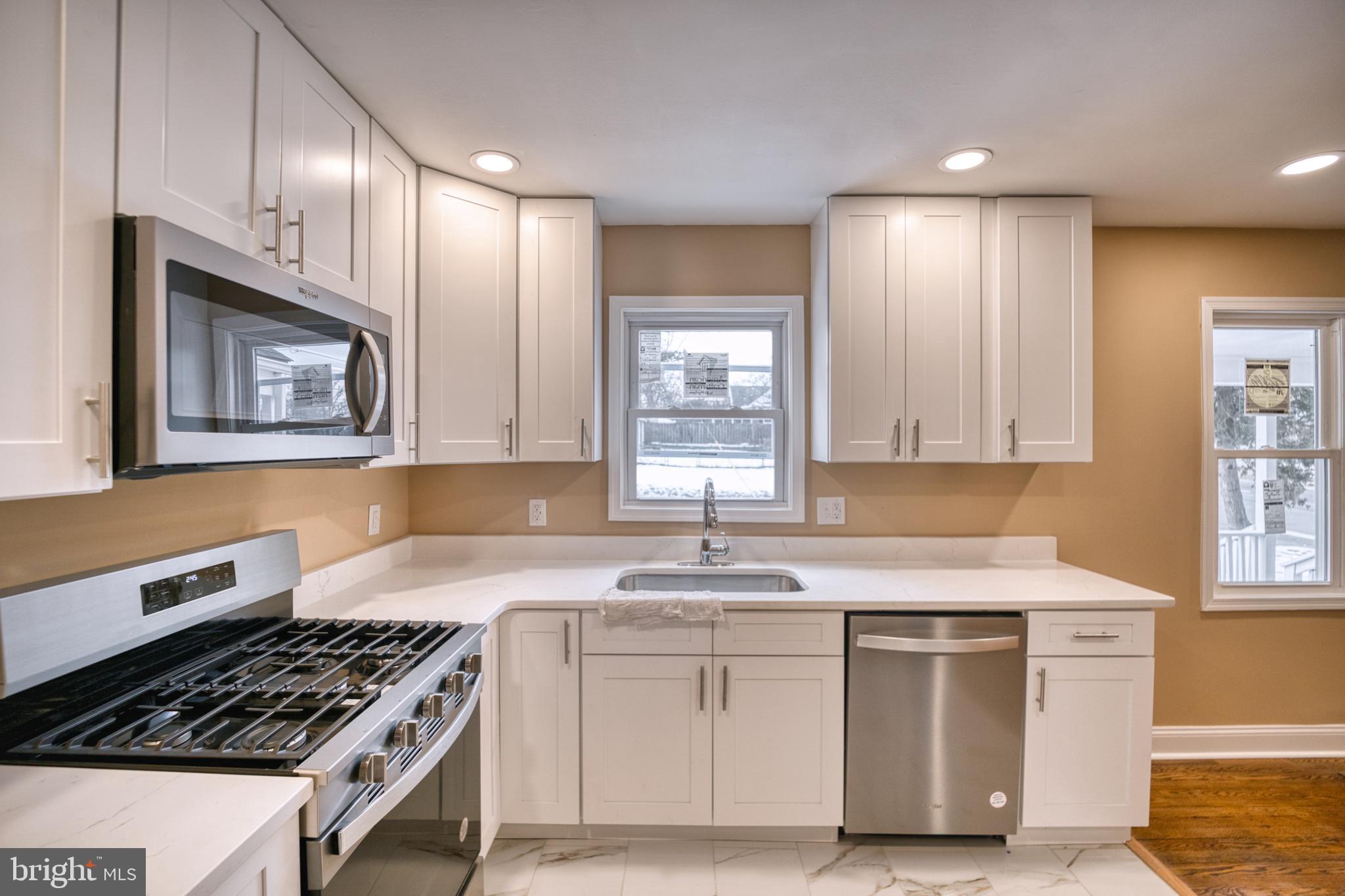 RIVERDALE PARK - Residential