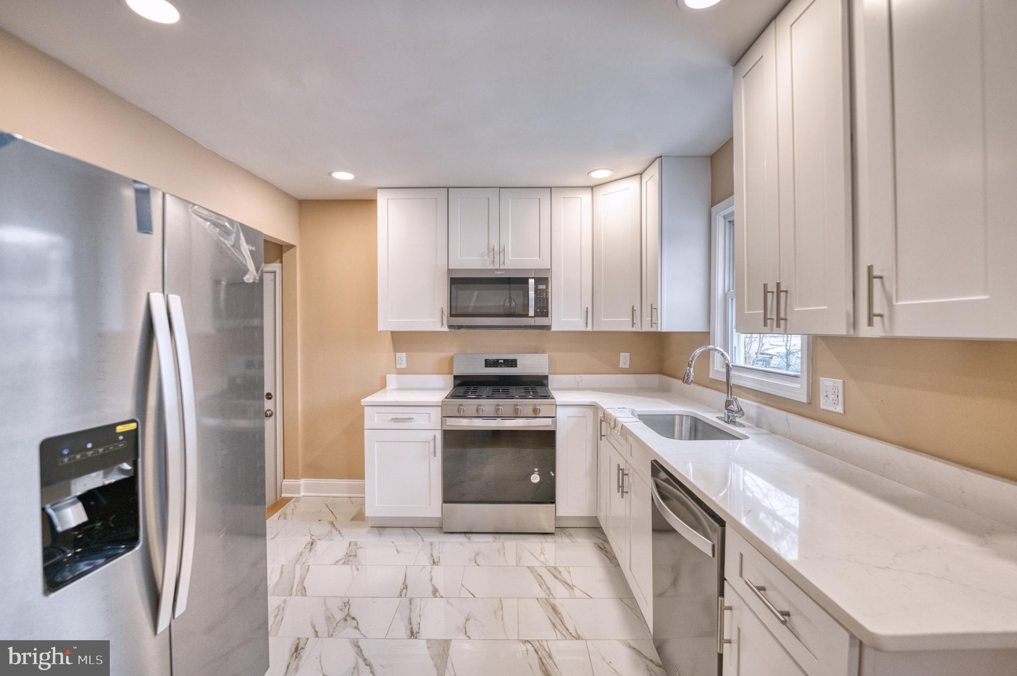 RIVERDALE PARK - Residential