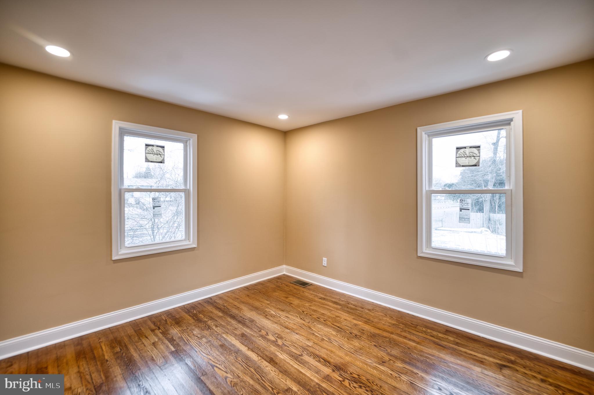 RIVERDALE PARK - Residential