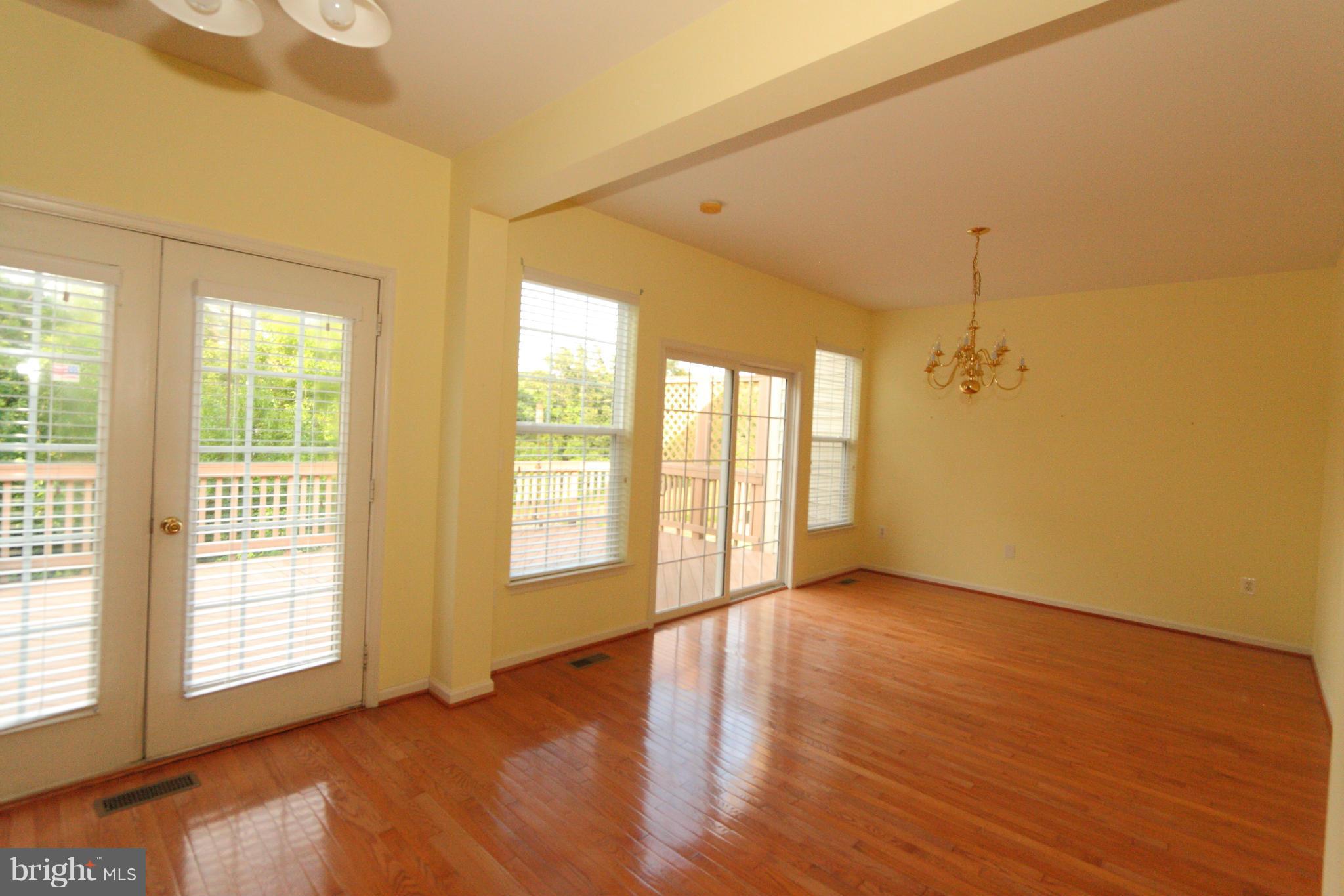 SUMNER LAKE - Residential