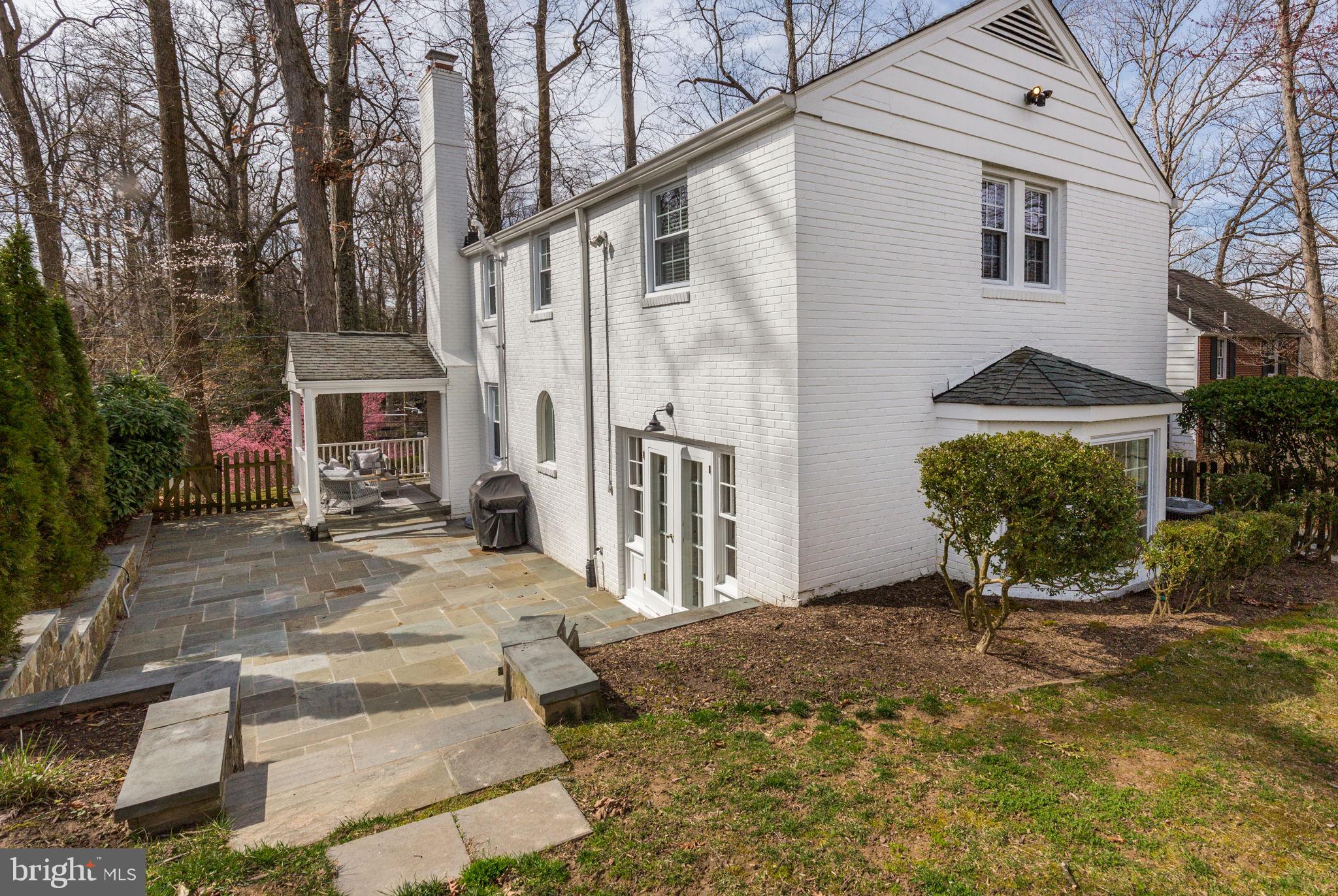 WOODACRES - Residential