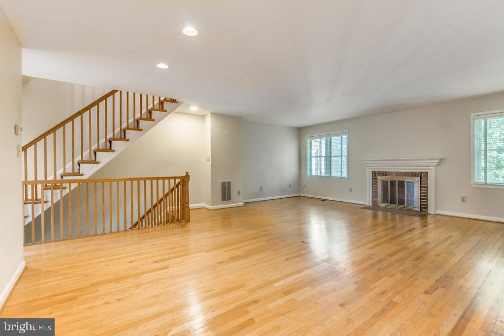ARLINGTON - Residential Lease