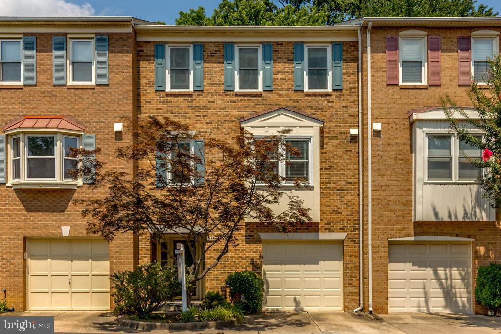 ARLINGTON - Residential Lease