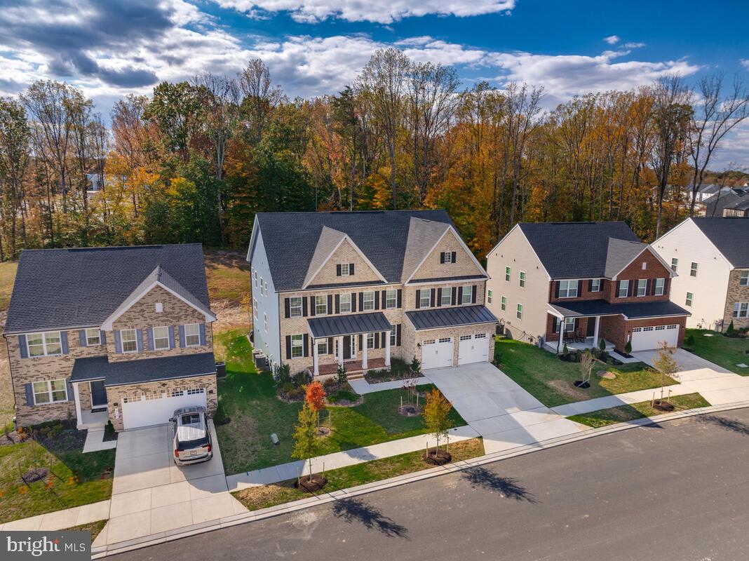SOUTH LAKE - Residential
