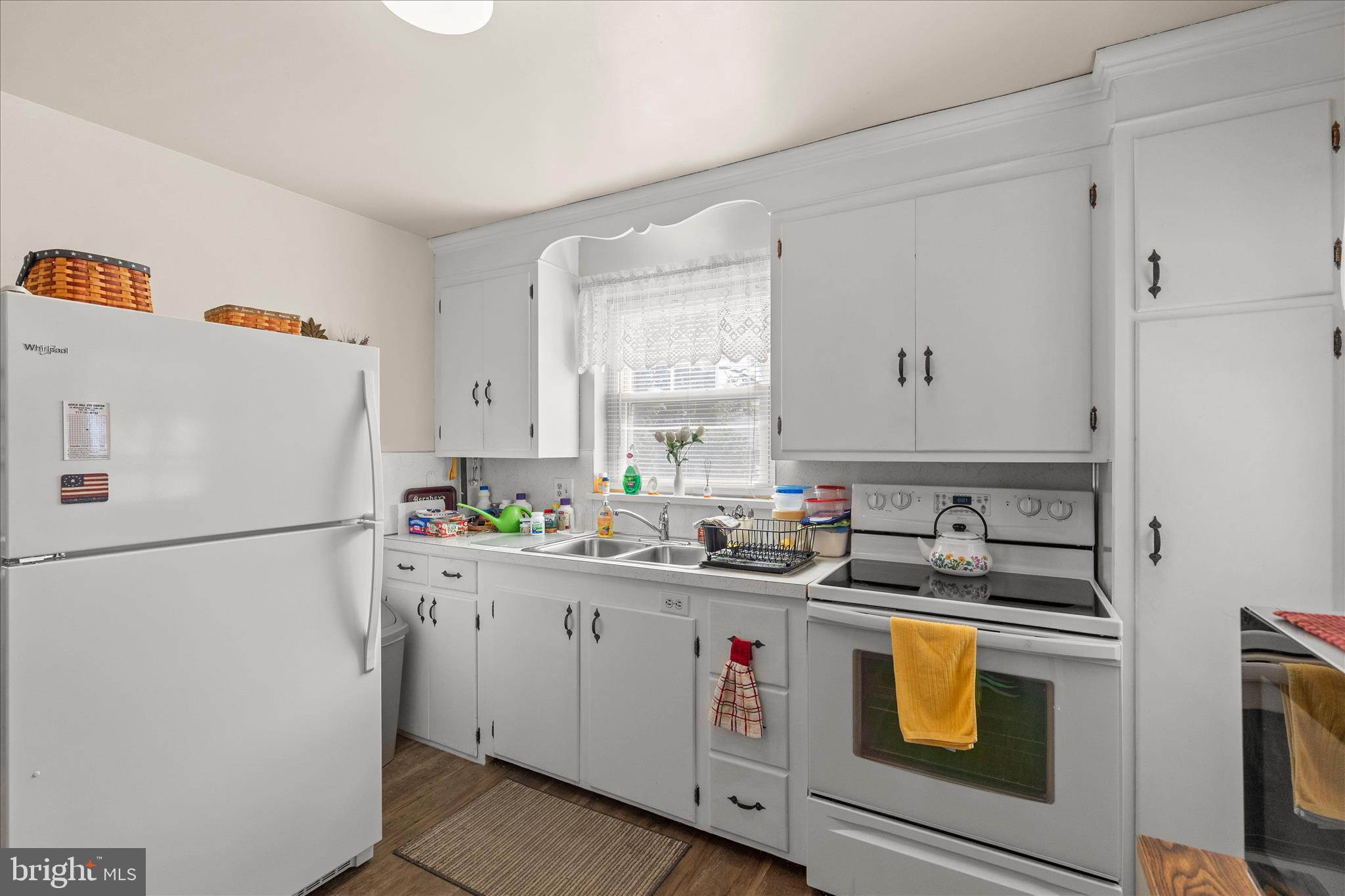 YORKTOWNE HOMES - Residential
