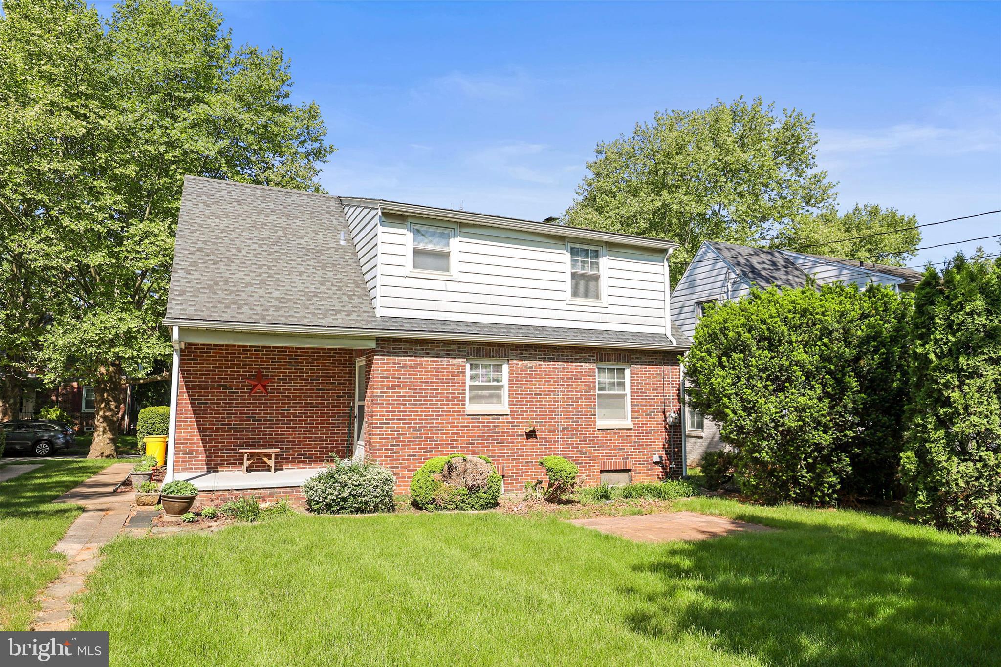 YORKTOWNE HOMES - Residential