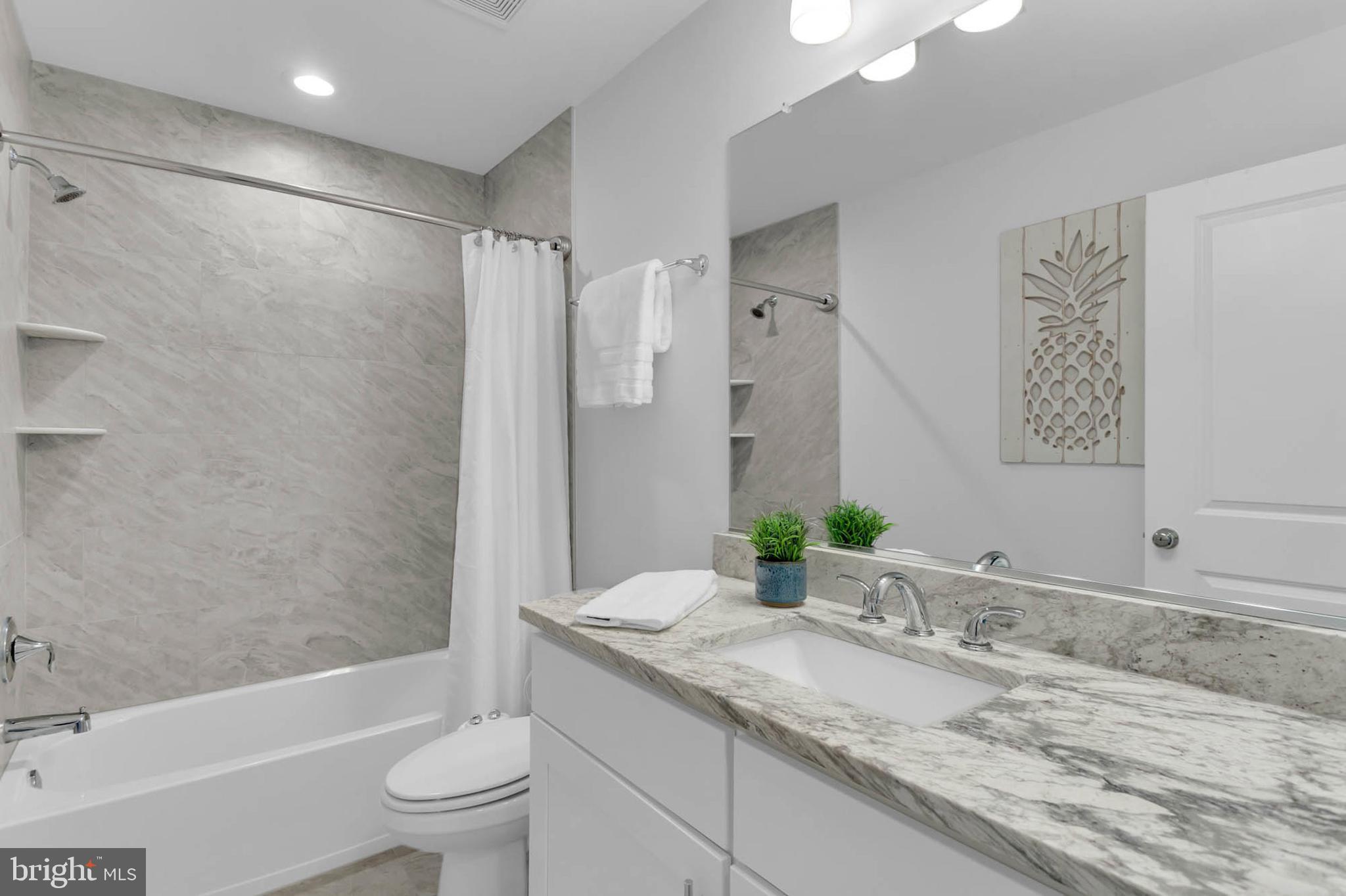 RIVIERA BEACH - Residential