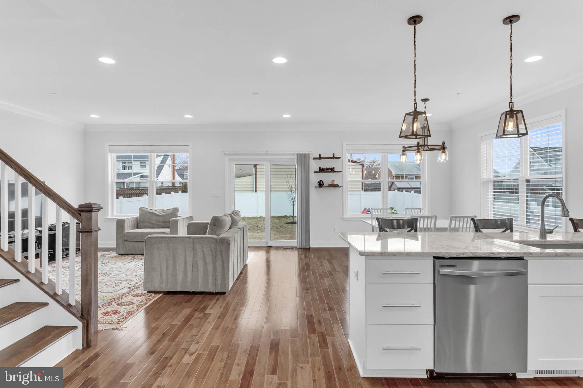 RIVIERA BEACH - Residential