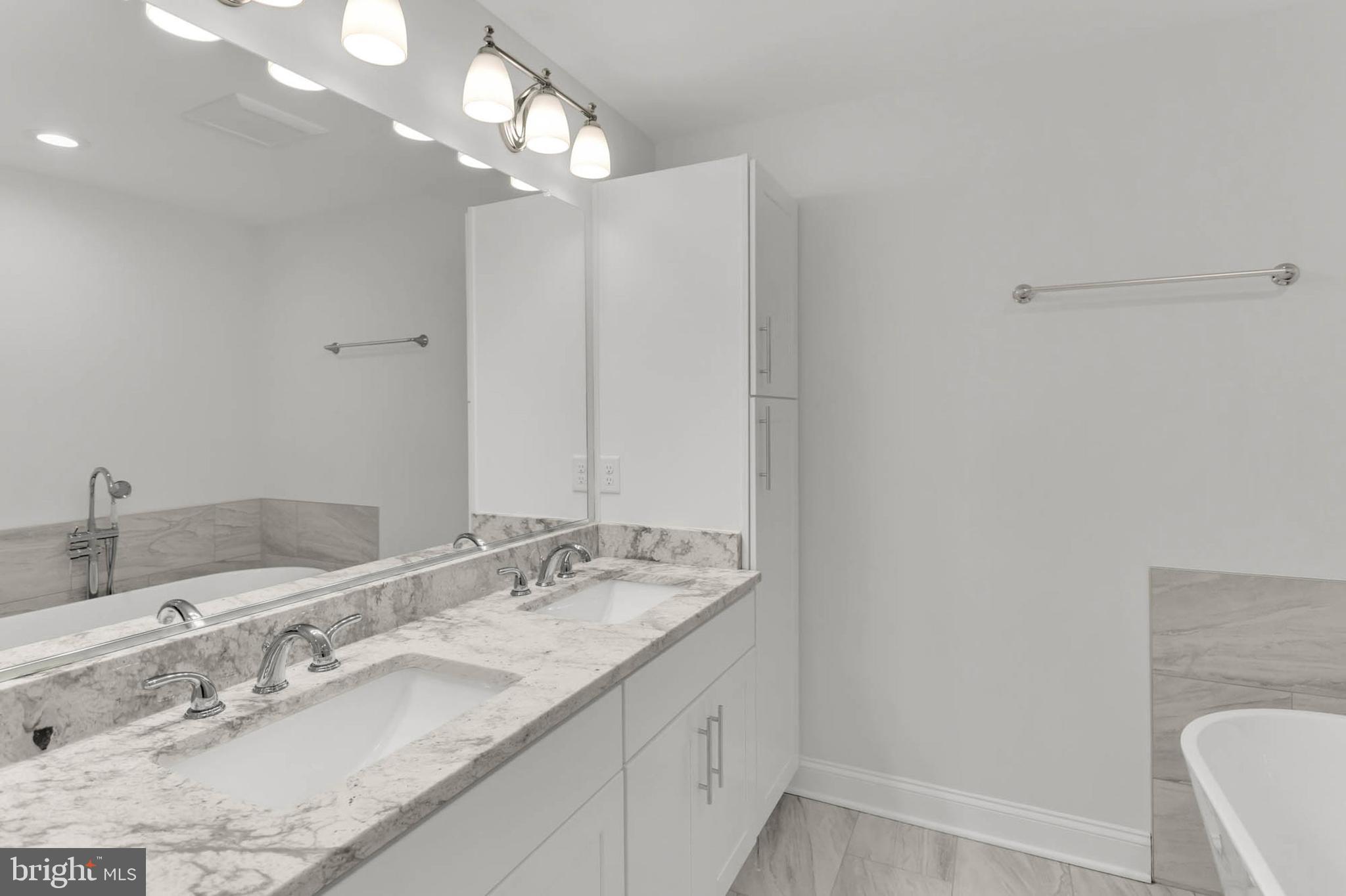 RIVIERA BEACH - Residential